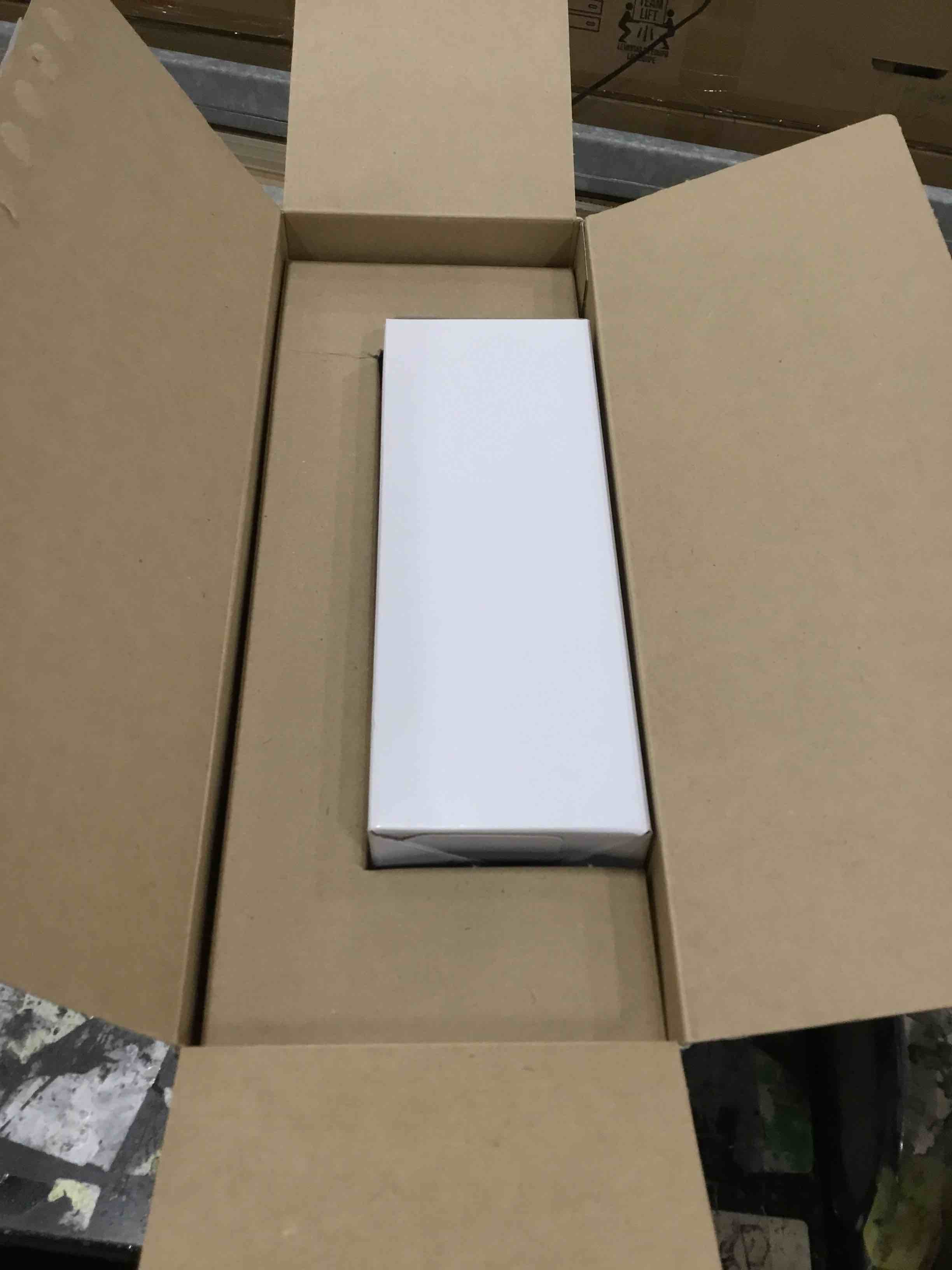 https://s3.amazonaws.com/lotting-images-prod/bidfta/RED6024598_1708625659962.jpeg