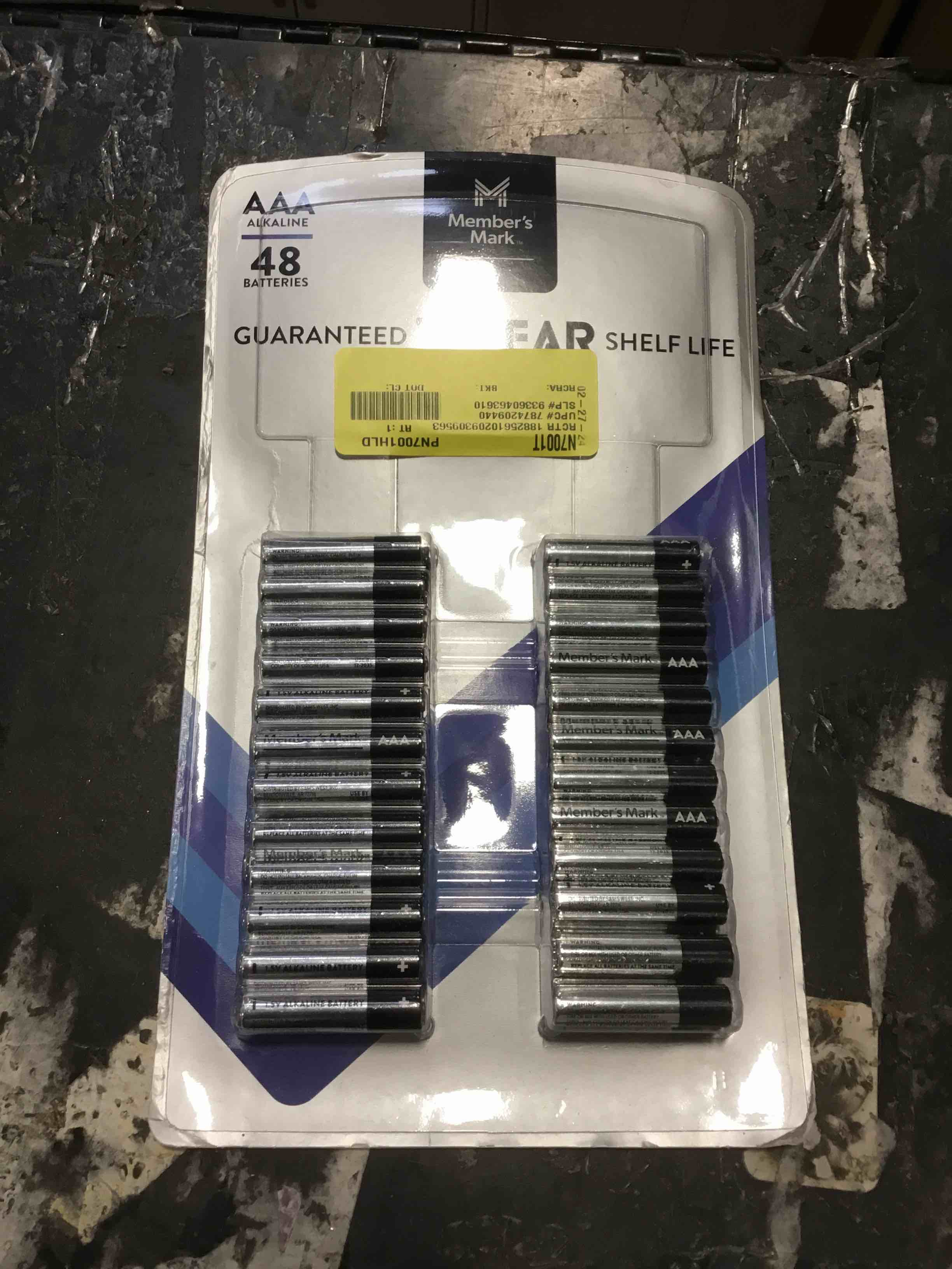https://s3.amazonaws.com/lotting-images-prod/bidfta/RED6025183_1709326740579.jpeg