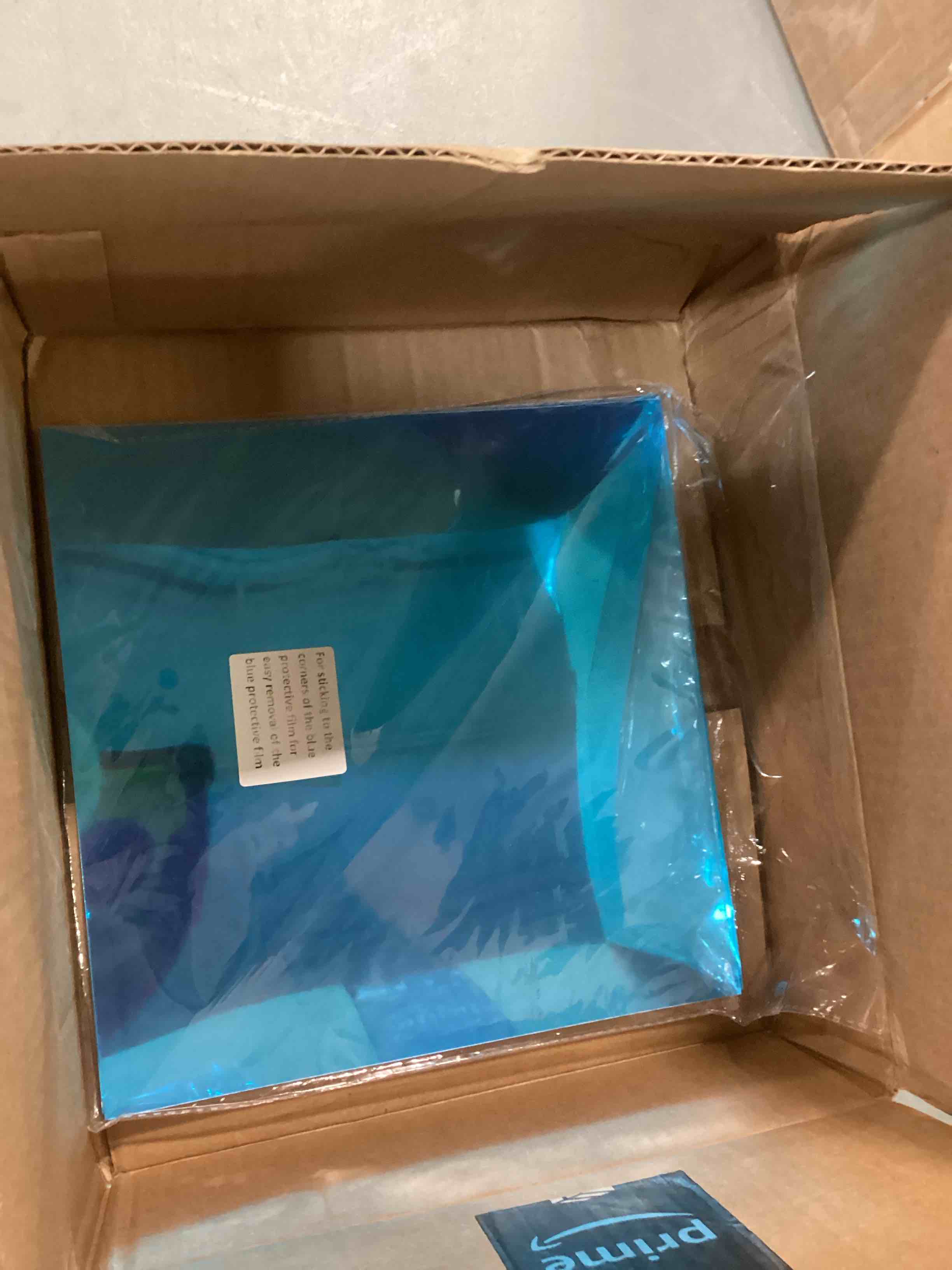 https://s3.amazonaws.com/lotting-images-prod/bidfta/RED6026563_1708603724120.jpeg