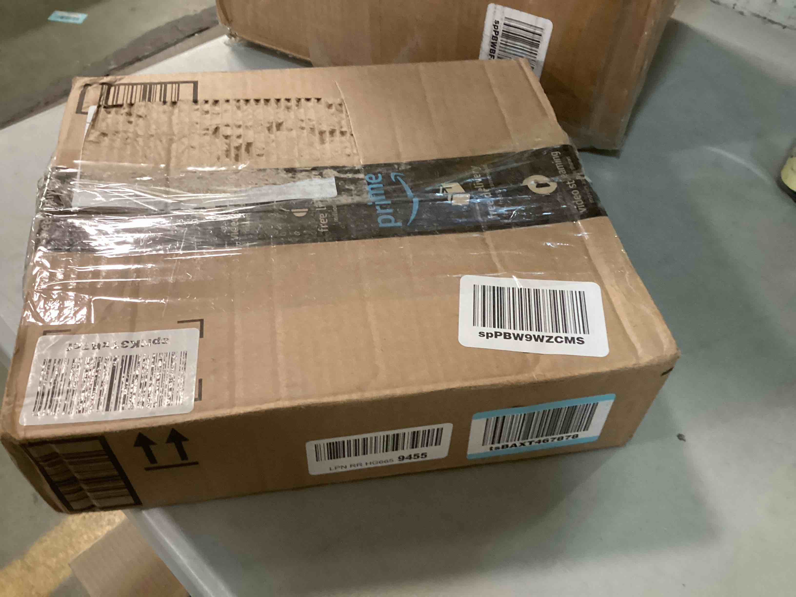 https://s3.amazonaws.com/lotting-images-prod/bidfta/RED6026563_1708603748042.jpeg