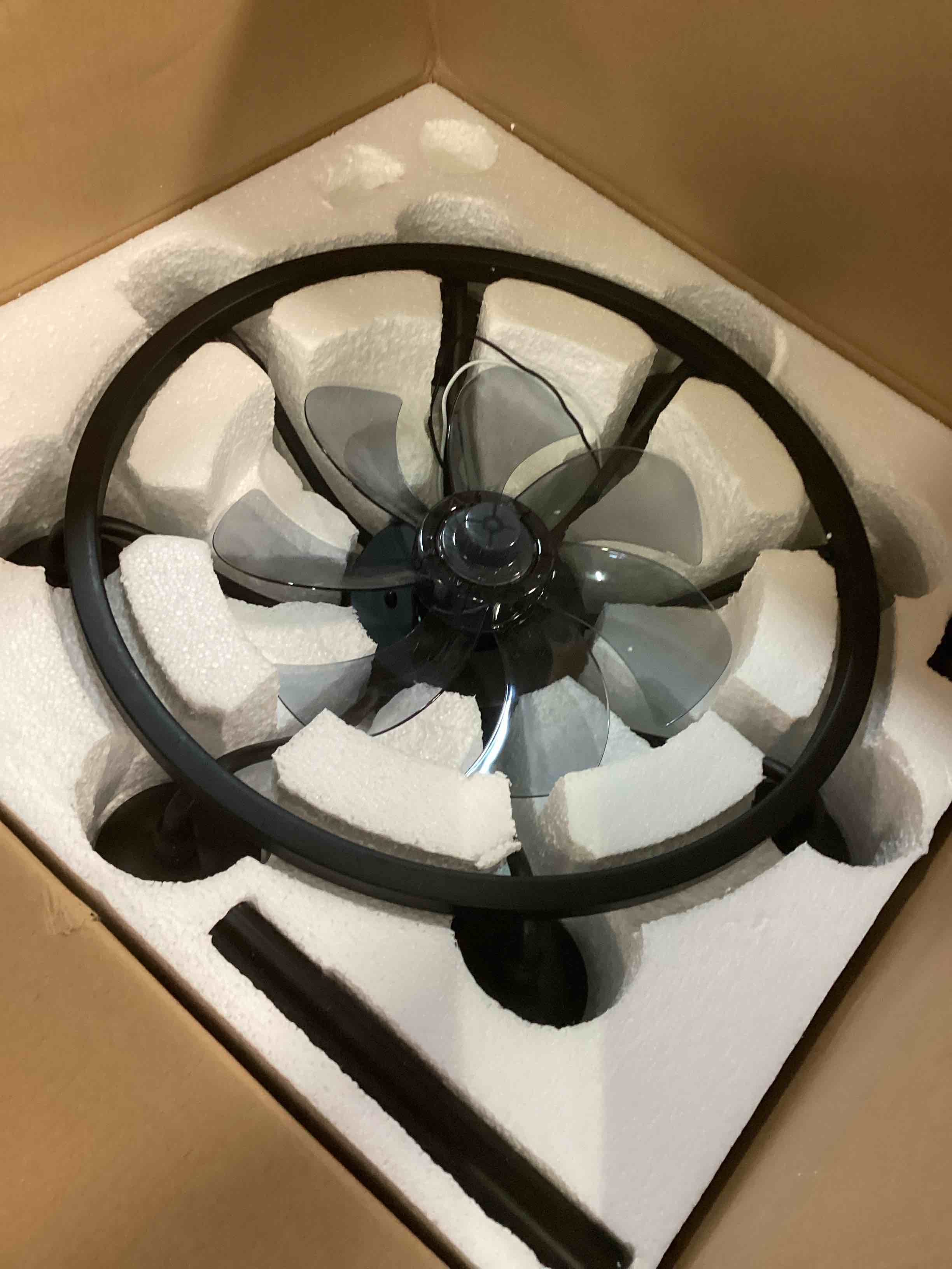 https://s3.amazonaws.com/lotting-images-prod/bidfta/RED6026990_1708803663727.jpeg
