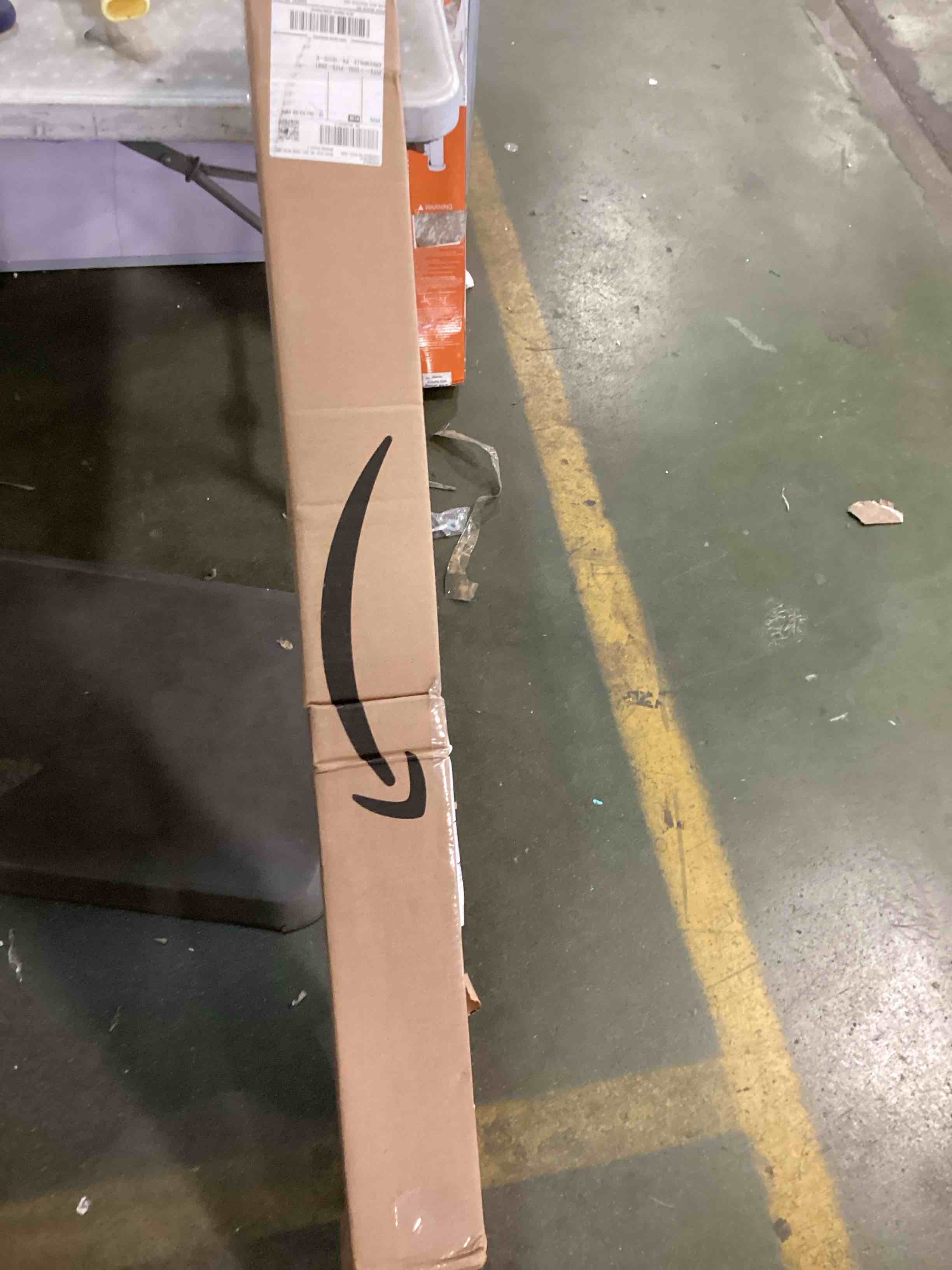 https://s3.amazonaws.com/lotting-images-prod/bidfta/RED6027003_1708806053670.jpeg