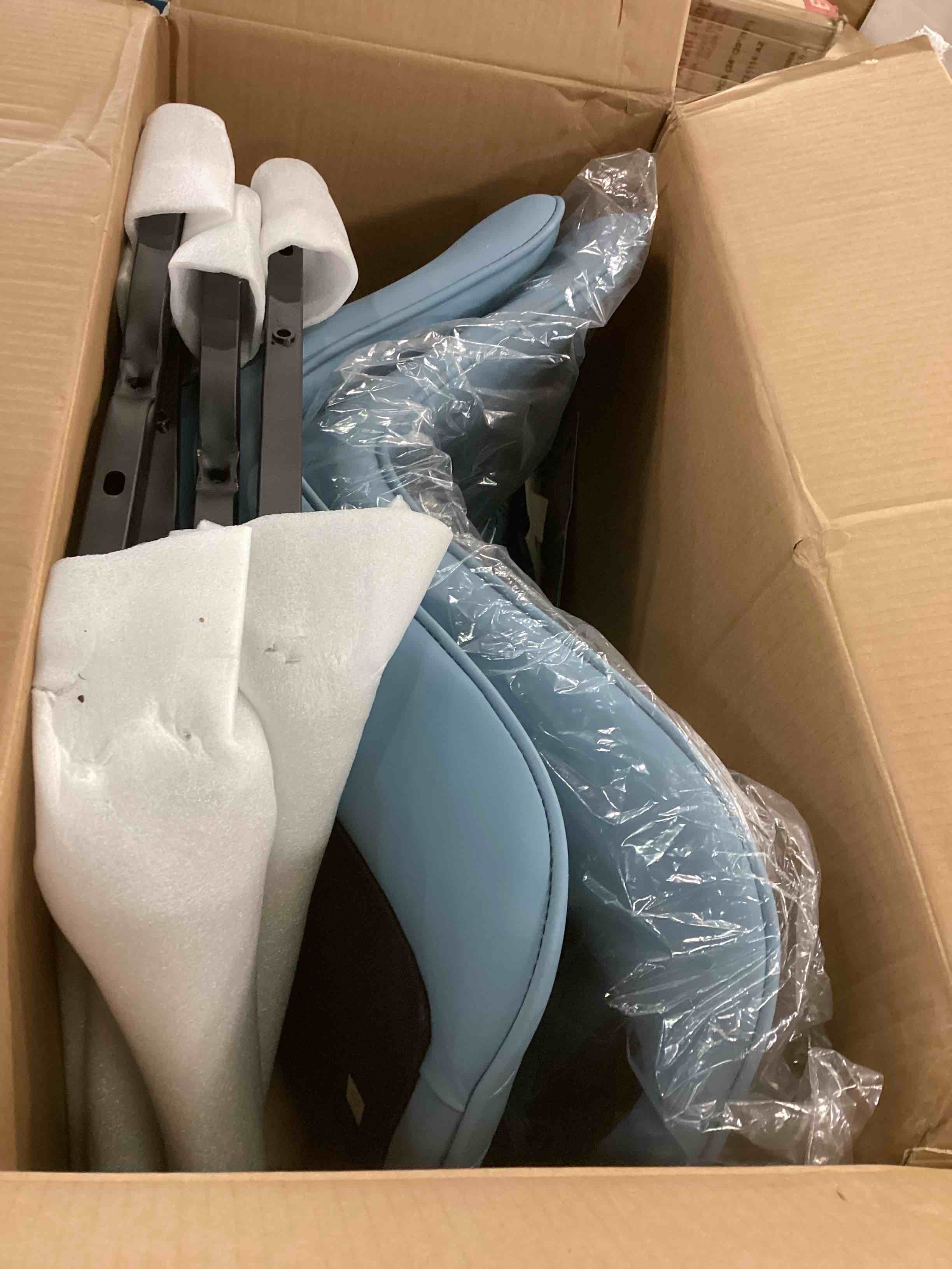 https://s3.amazonaws.com/lotting-images-prod/bidfta/RED6027079_1708953436860.jpeg