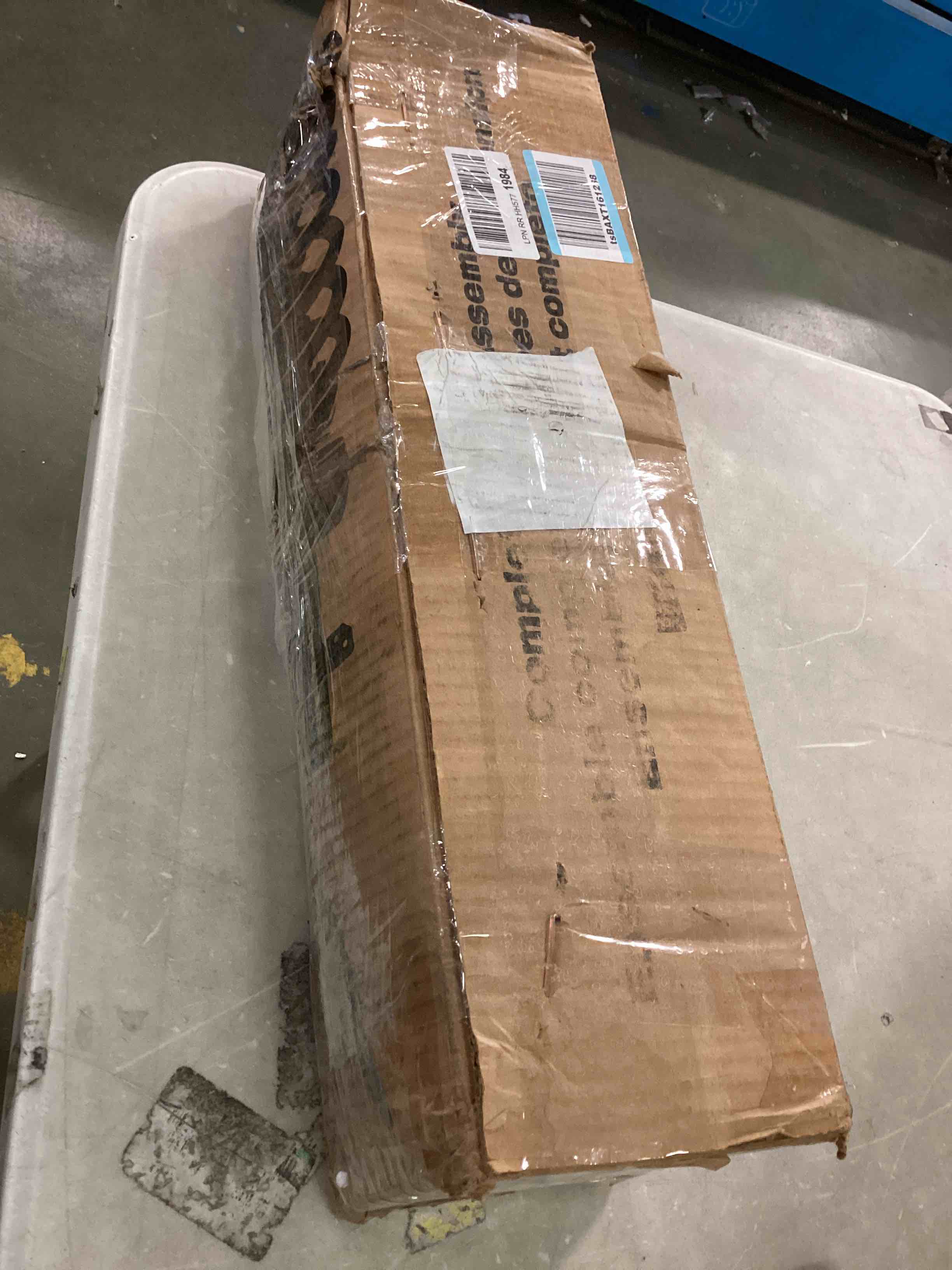 https://s3.amazonaws.com/lotting-images-prod/bidfta/RED6027192_1708968089314.jpeg