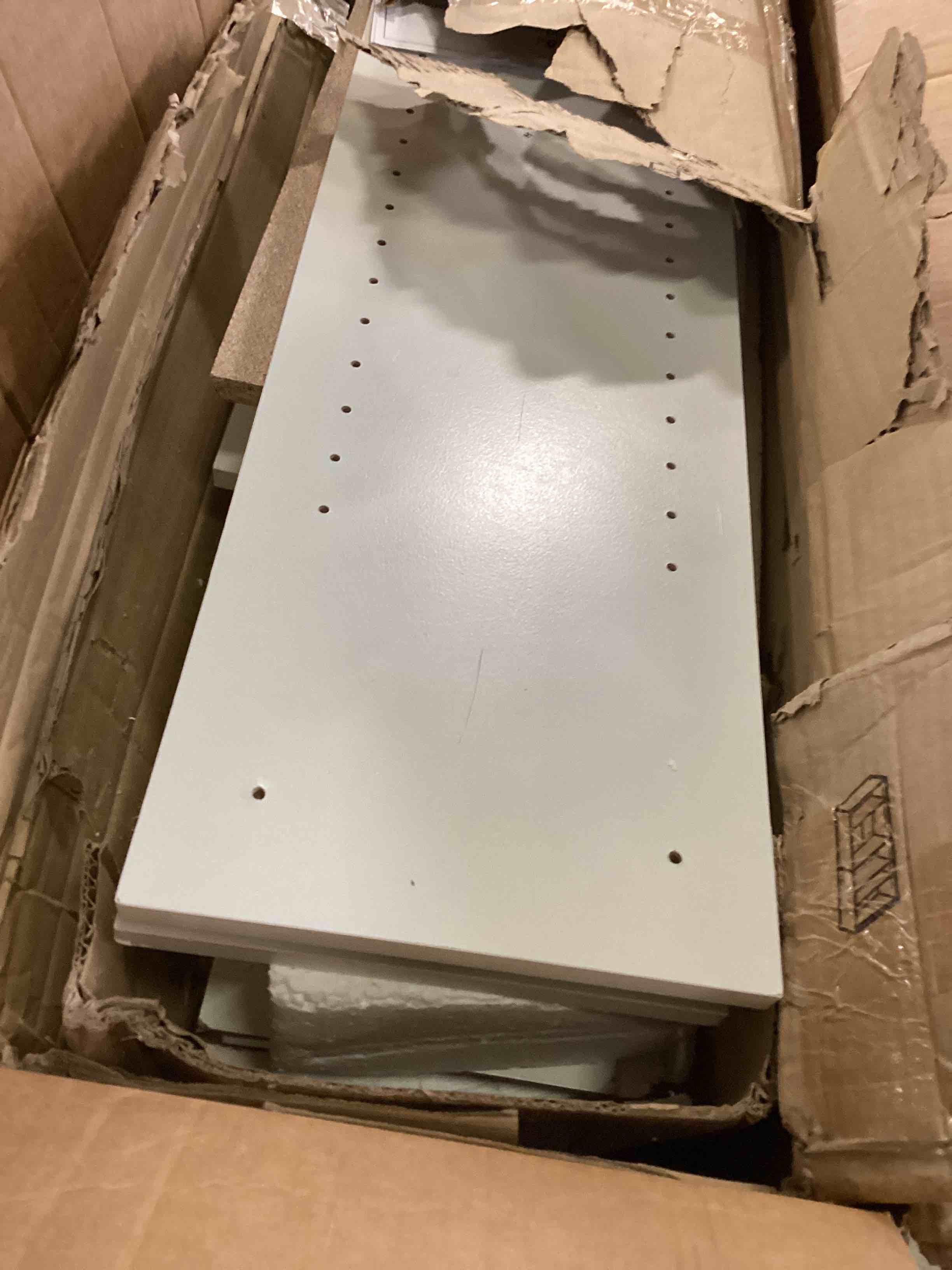 https://s3.amazonaws.com/lotting-images-prod/bidfta/RED6027221_1708973978464.jpeg