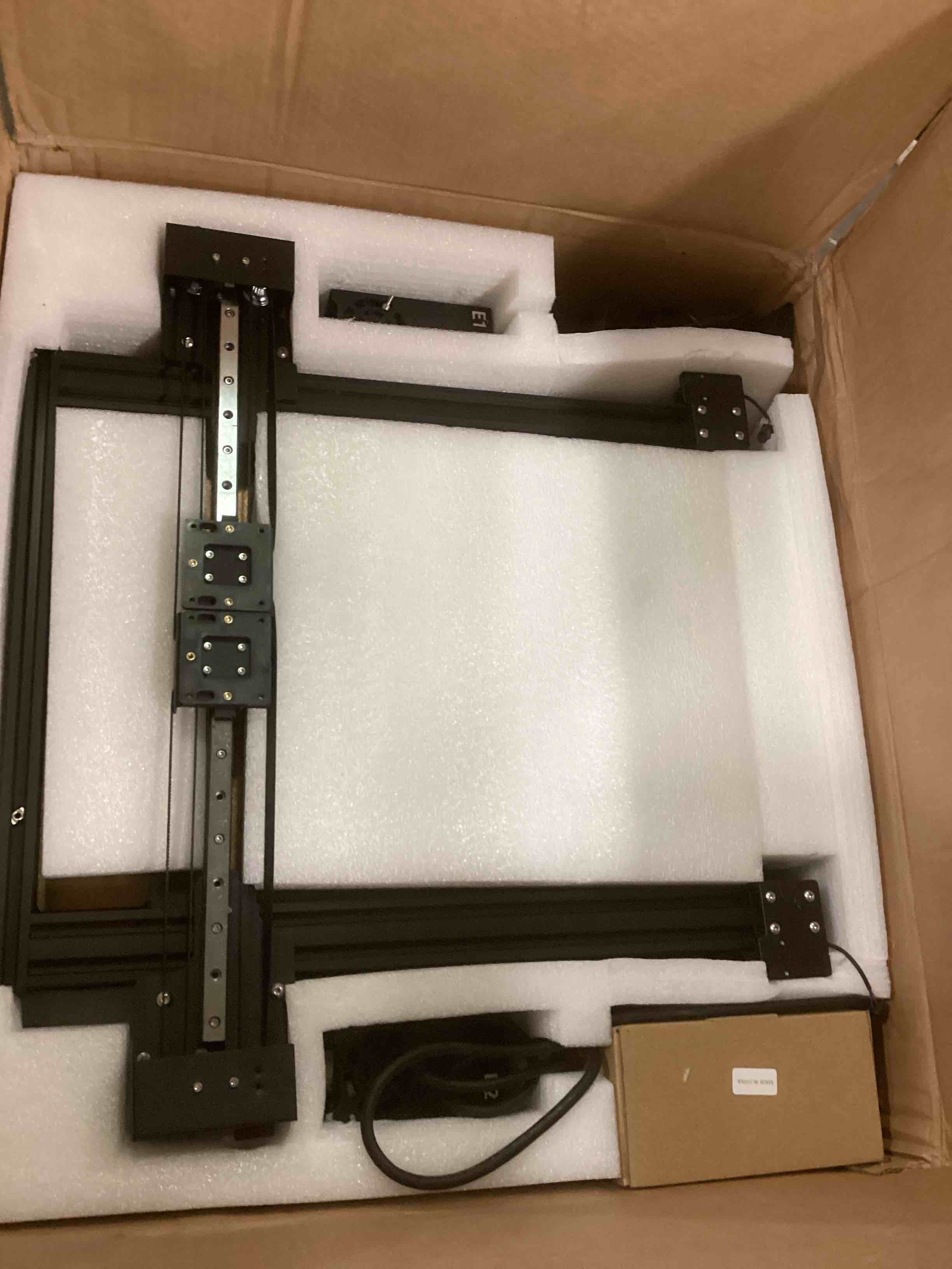 https://s3.amazonaws.com/lotting-images-prod/bidfta/RED6027301_1709036519624.jpeg