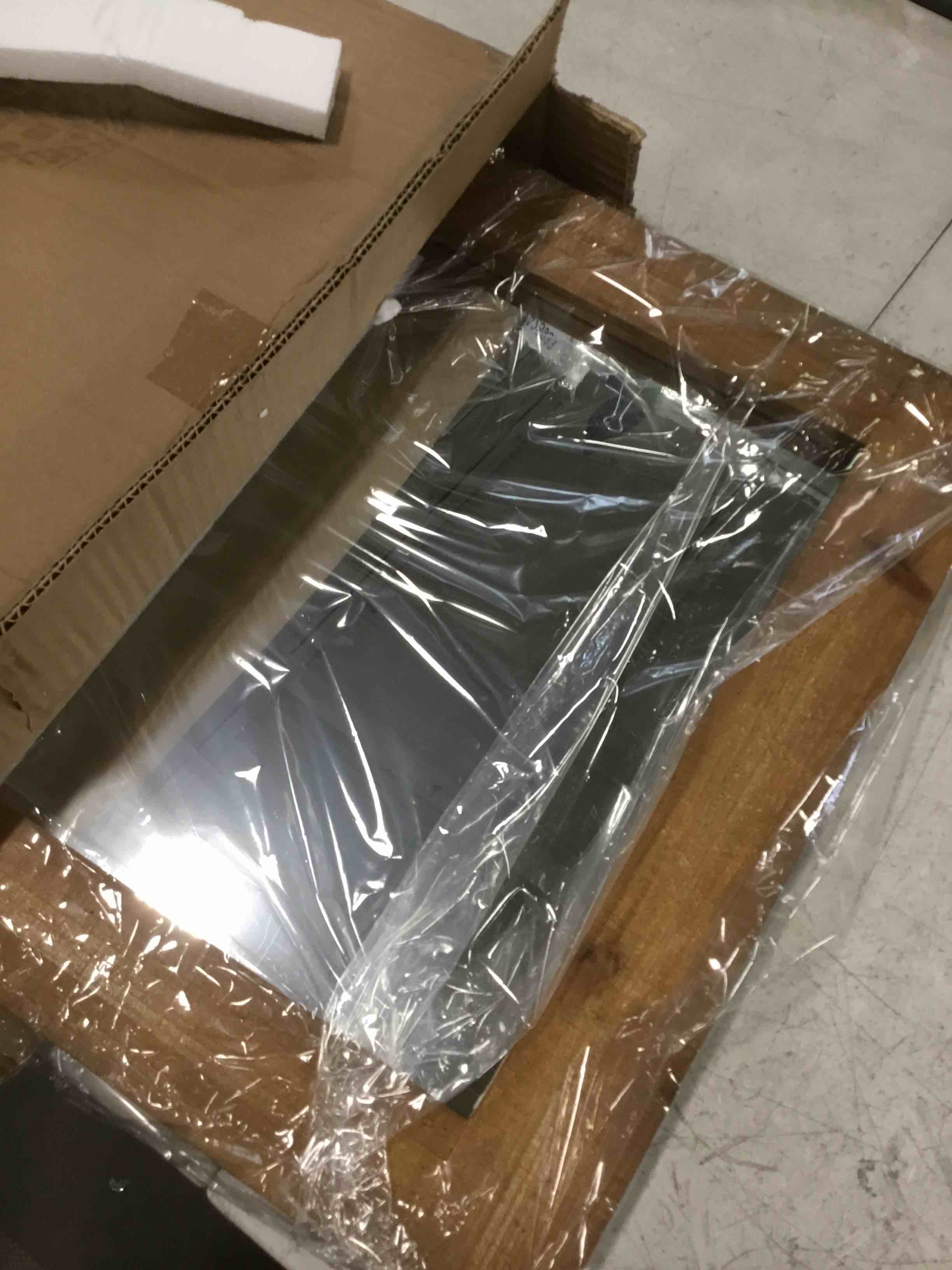 https://s3.amazonaws.com/lotting-images-prod/bidfta/RED6027451_1707833021728.jpeg