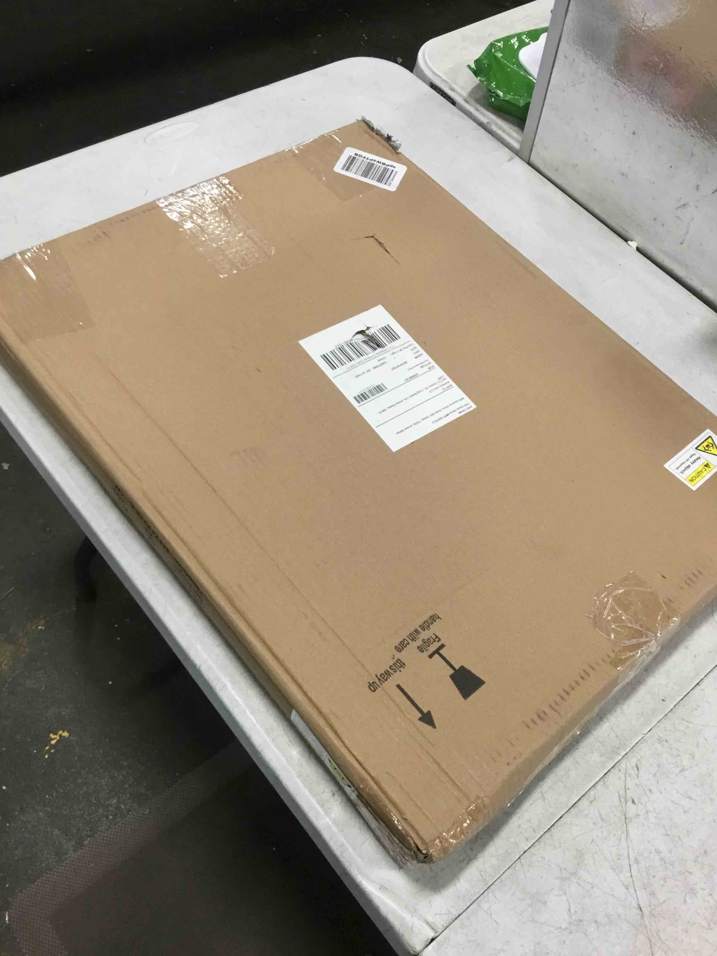 https://s3.amazonaws.com/lotting-images-prod/bidfta/RED6027451_1707833097297.jpeg