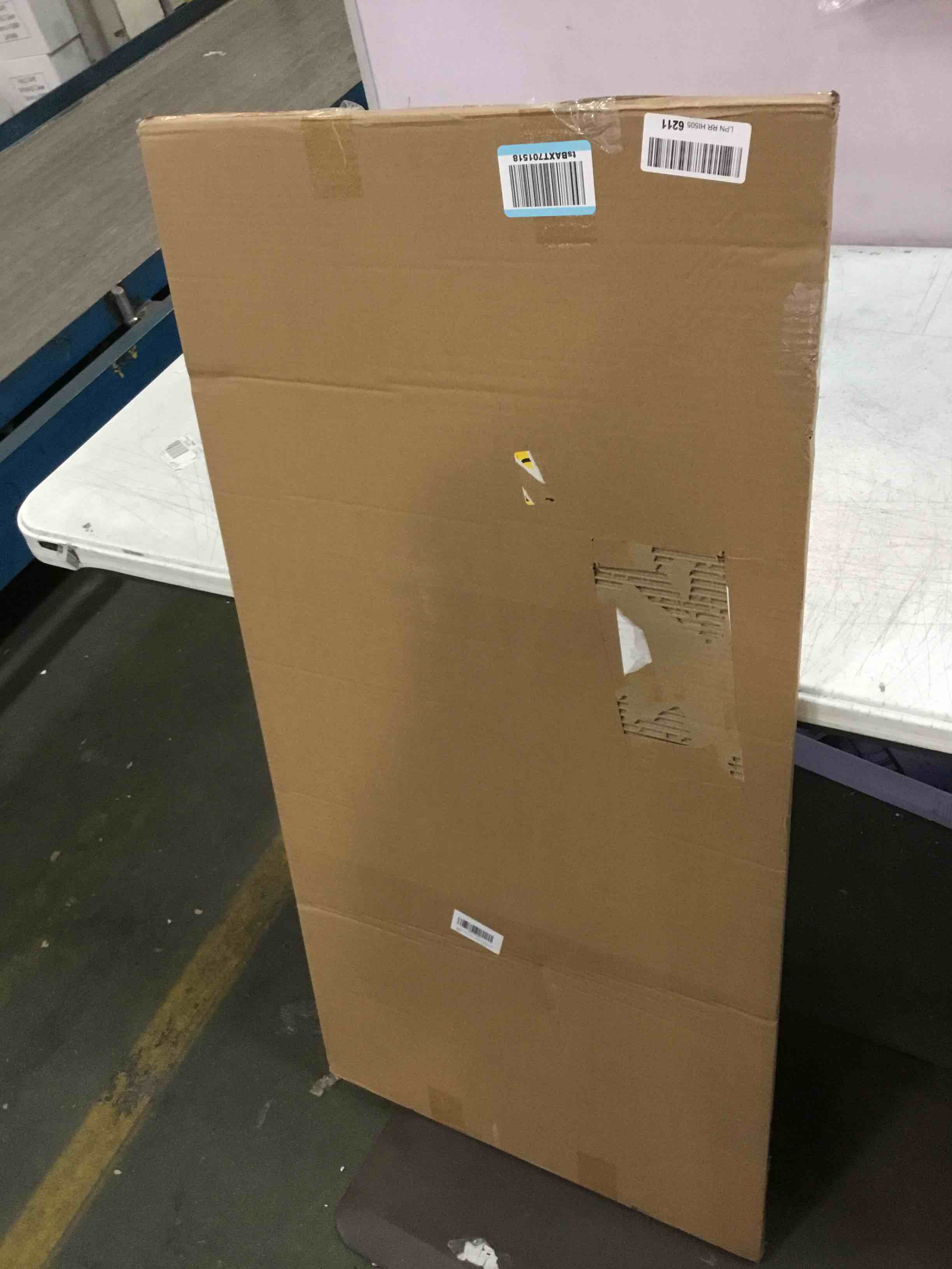 https://s3.amazonaws.com/lotting-images-prod/bidfta/RED6027752_1707934927792.jpeg