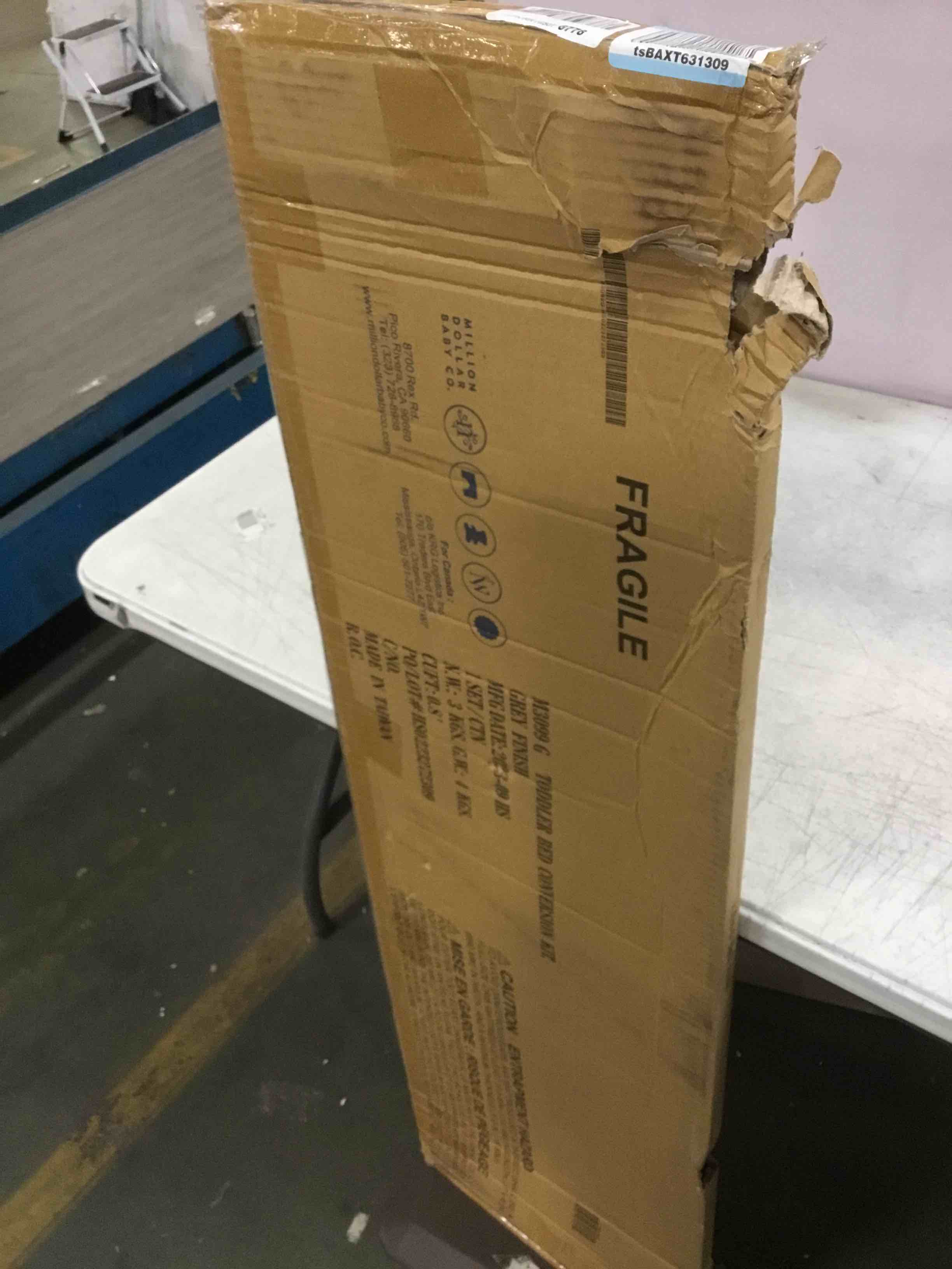 https://s3.amazonaws.com/lotting-images-prod/bidfta/RED6027778_1707937931186.jpeg