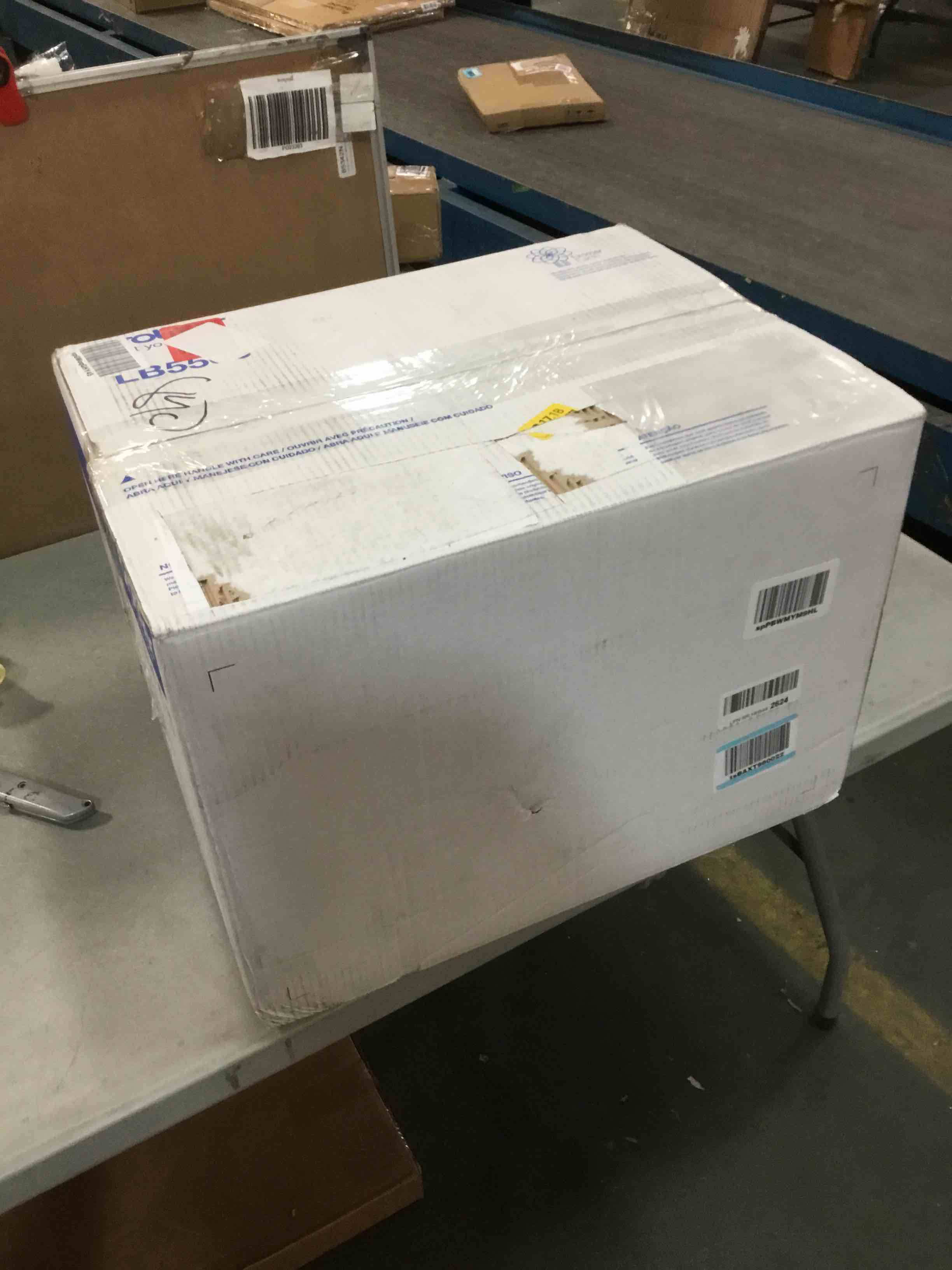 https://s3.amazonaws.com/lotting-images-prod/bidfta/RED6027910_1708013309735.jpeg