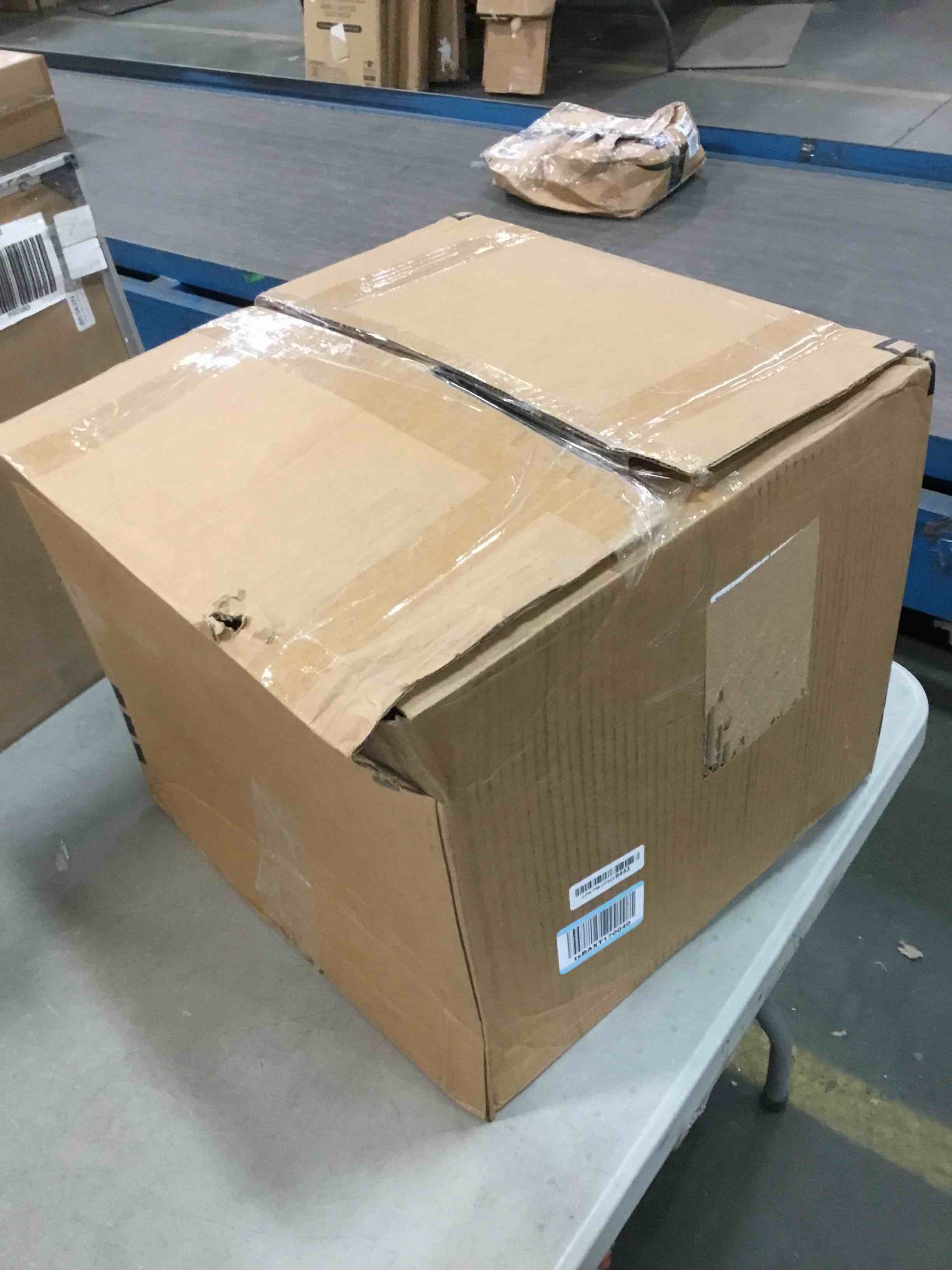 https://s3.amazonaws.com/lotting-images-prod/bidfta/RED6027951_1708021734742.jpeg
