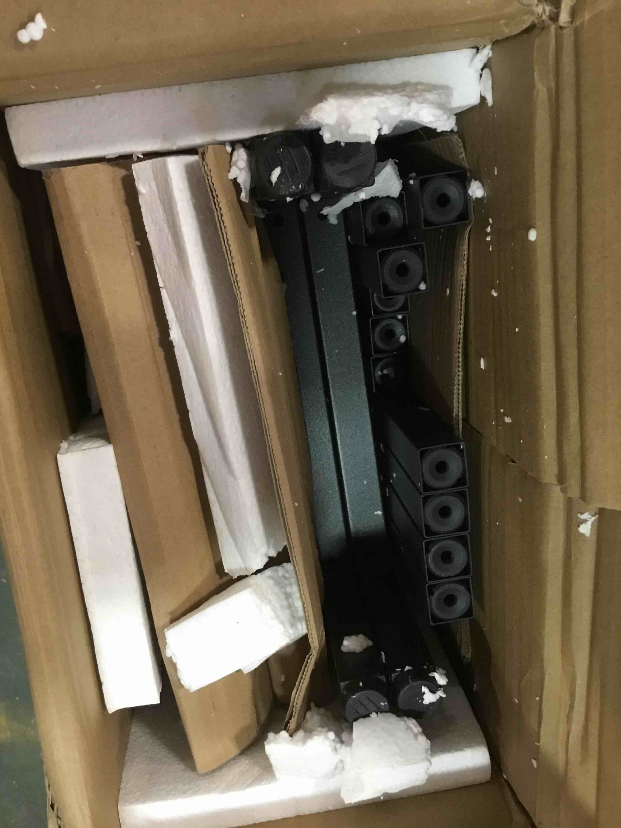 https://s3.amazonaws.com/lotting-images-prod/bidfta/RED6027958_1708022725650.jpeg