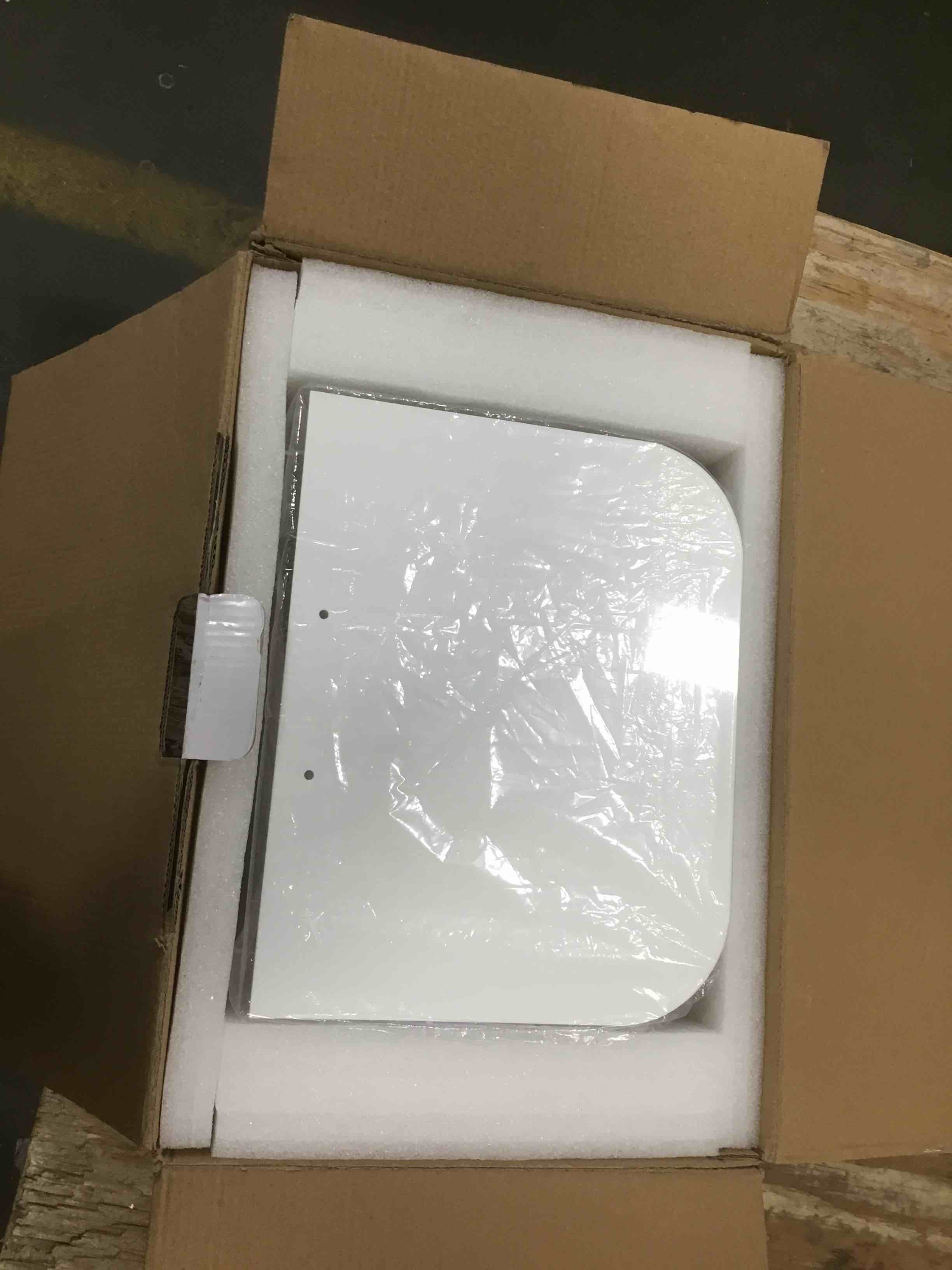 https://s3.amazonaws.com/lotting-images-prod/bidfta/RED6028078_1708100449064.jpeg