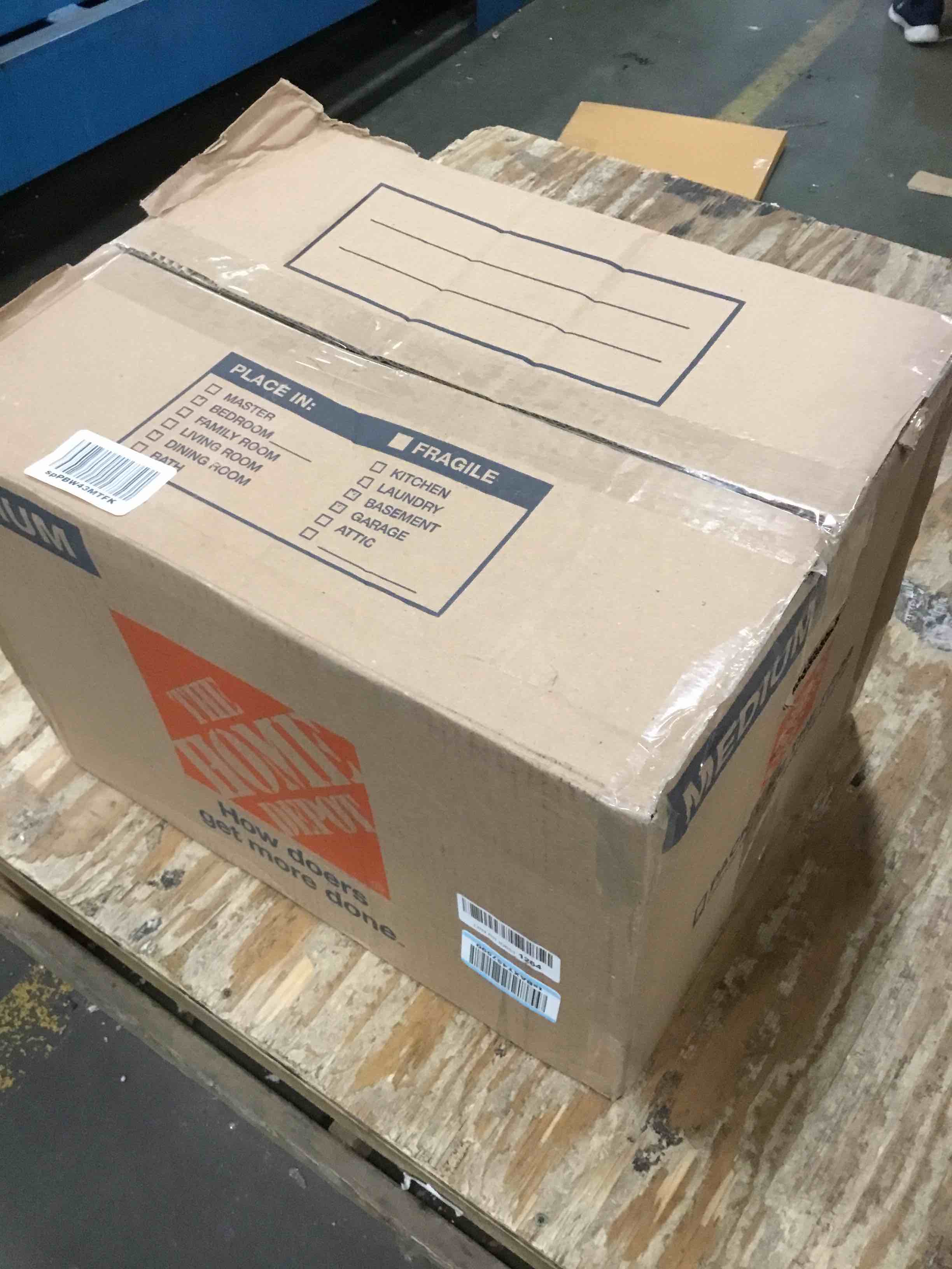 https://s3.amazonaws.com/lotting-images-prod/bidfta/RED6028151_1708111693320.jpeg