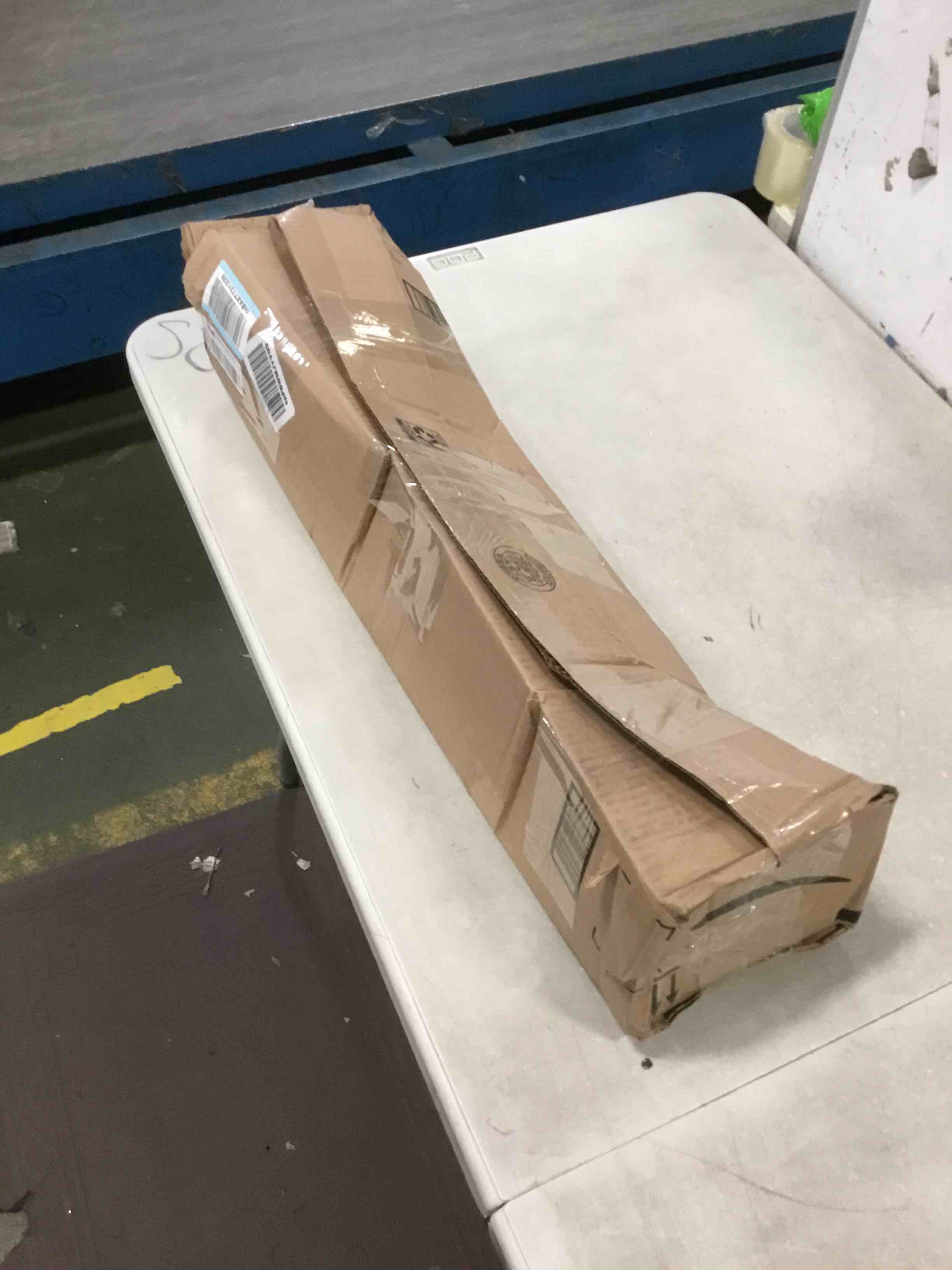 https://s3.amazonaws.com/lotting-images-prod/bidfta/RED6028601_1708455318497.jpeg