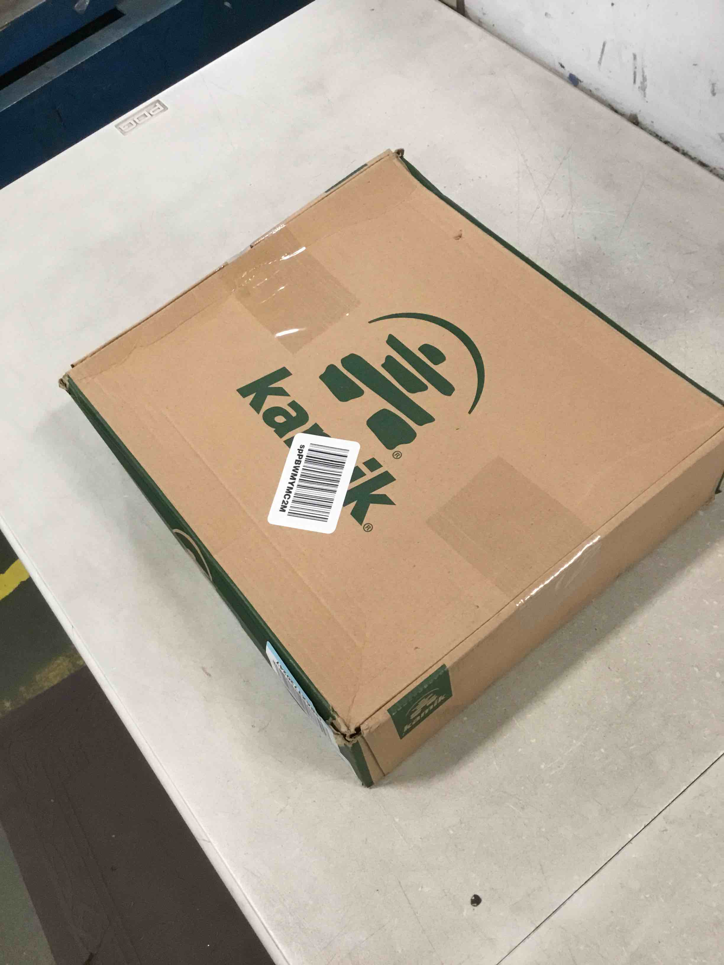 https://s3.amazonaws.com/lotting-images-prod/bidfta/RED6028631_1708458360536.jpeg