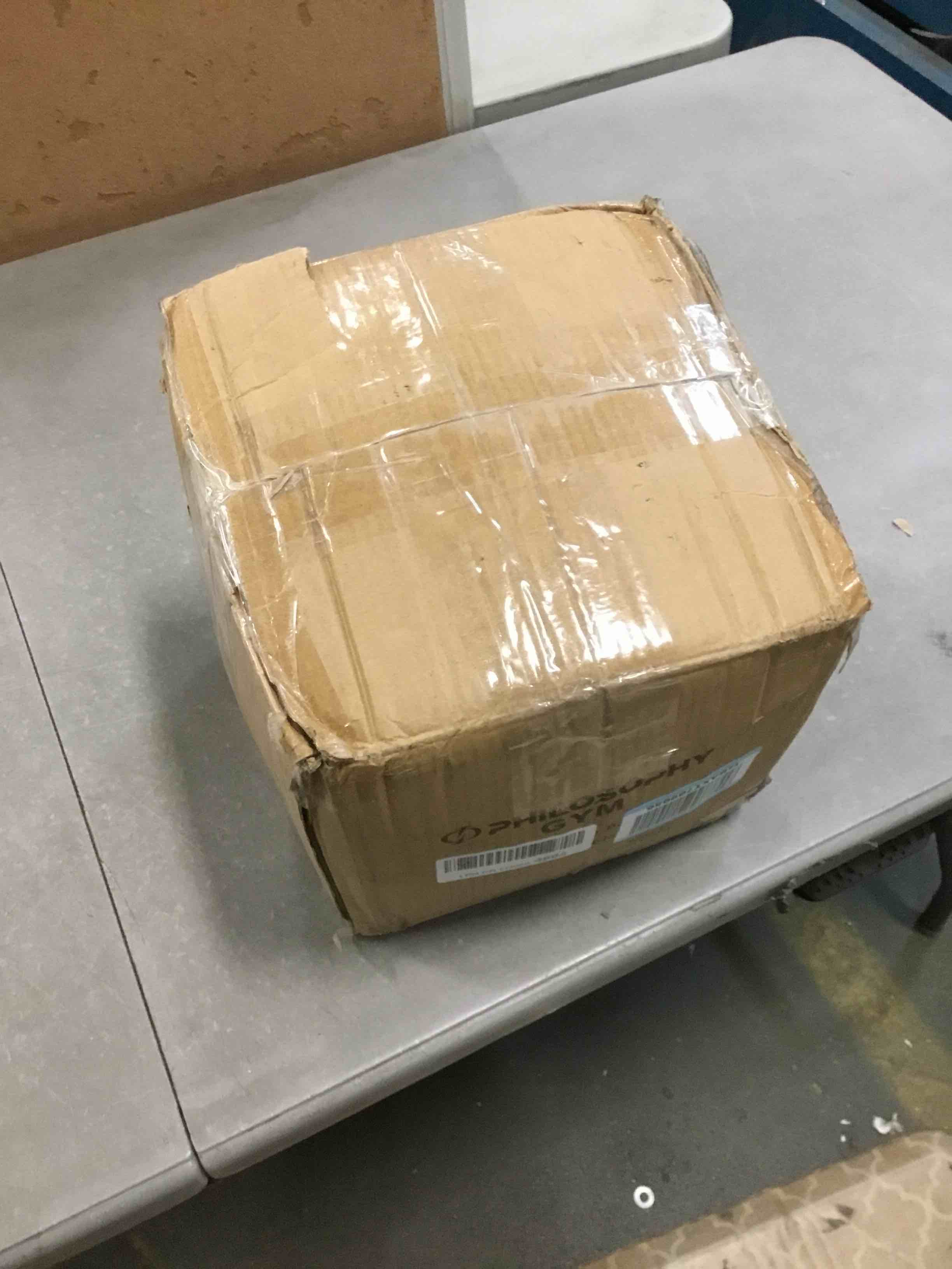 https://s3.amazonaws.com/lotting-images-prod/bidfta/RED6028890_1708693846778.jpeg