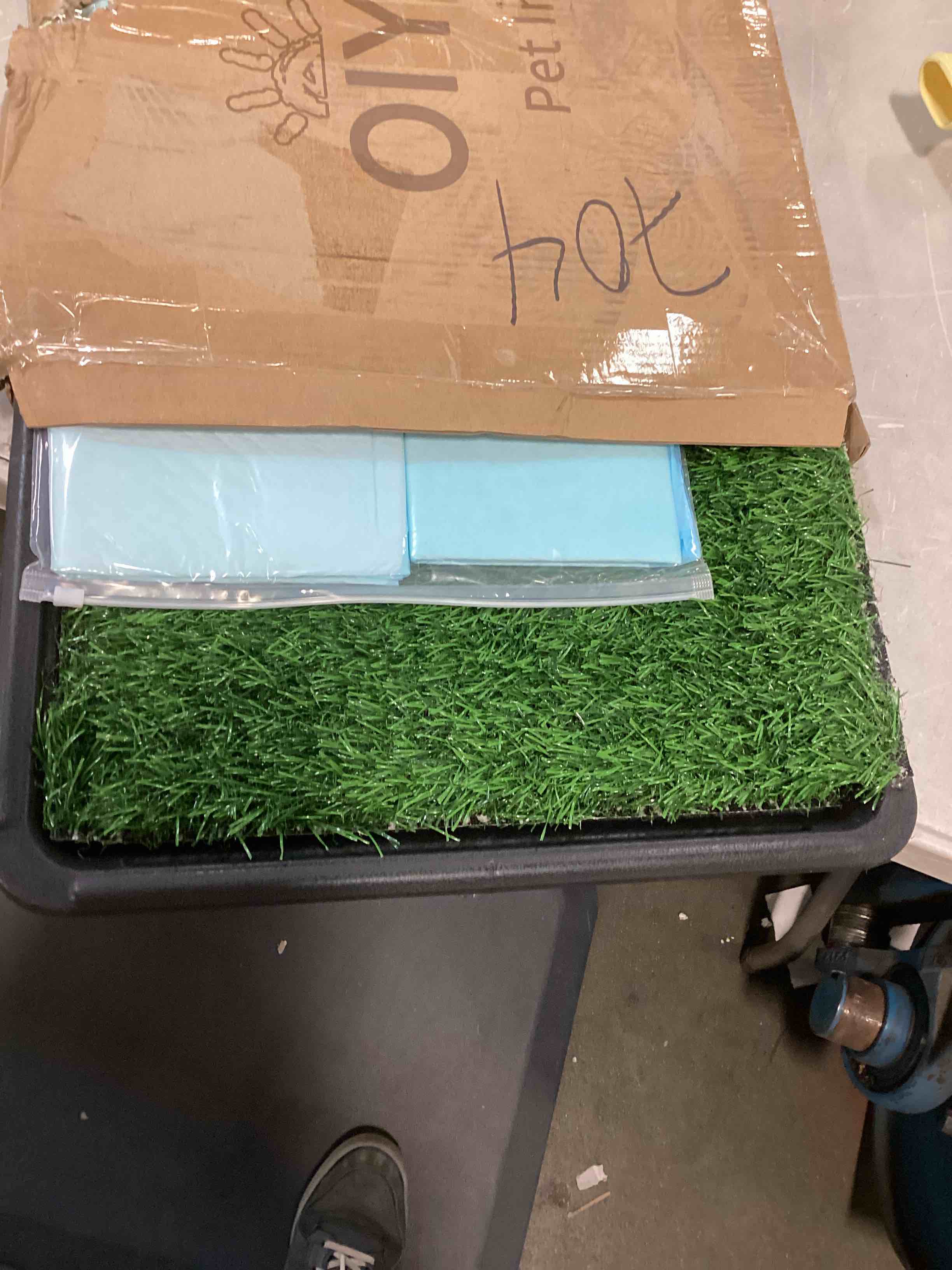 https://s3.amazonaws.com/lotting-images-prod/bidfta/RED6029112_1708363991920.jpeg