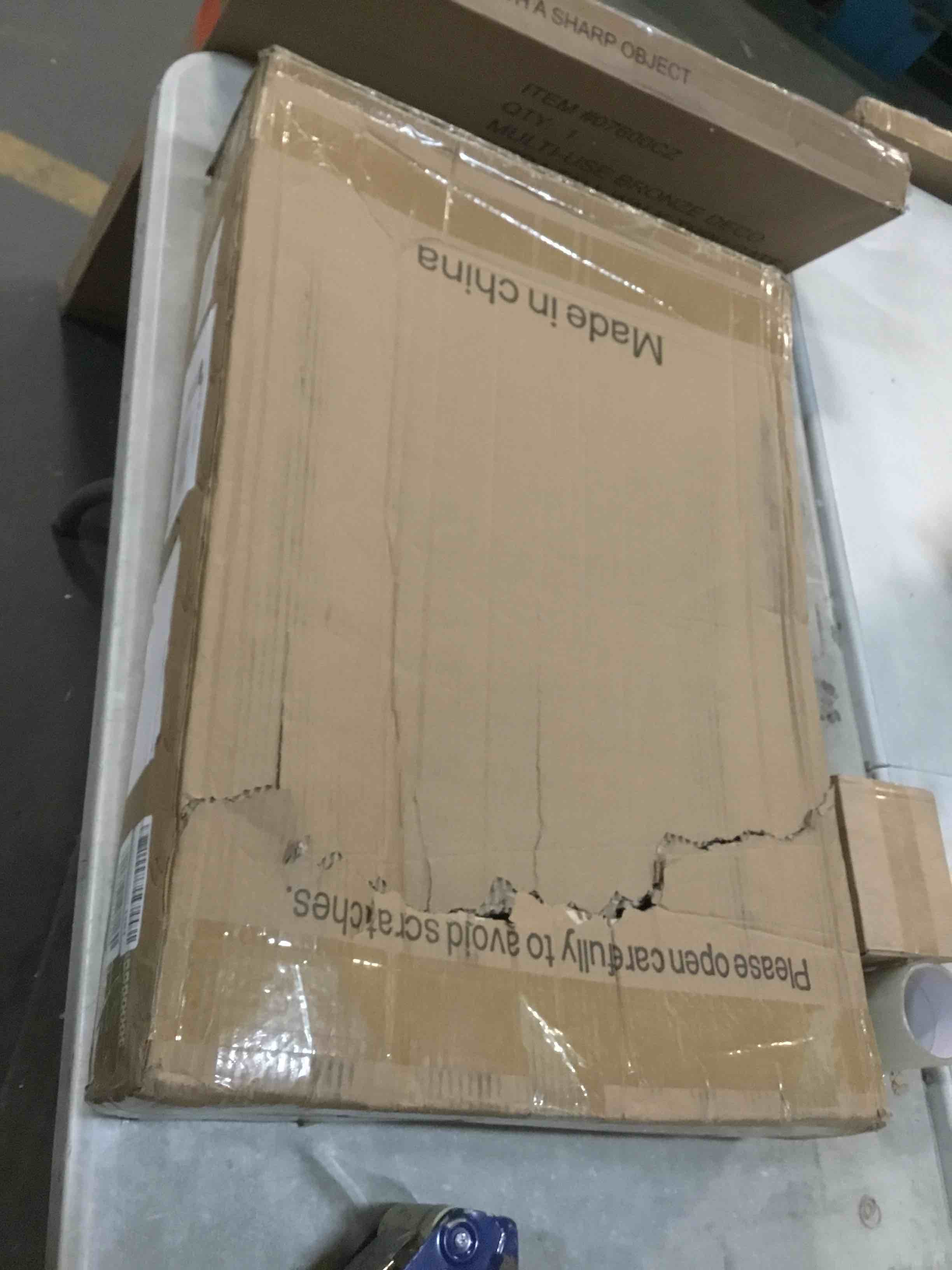 https://s3.amazonaws.com/lotting-images-prod/bidfta/RED6029421_1708951149746.jpeg