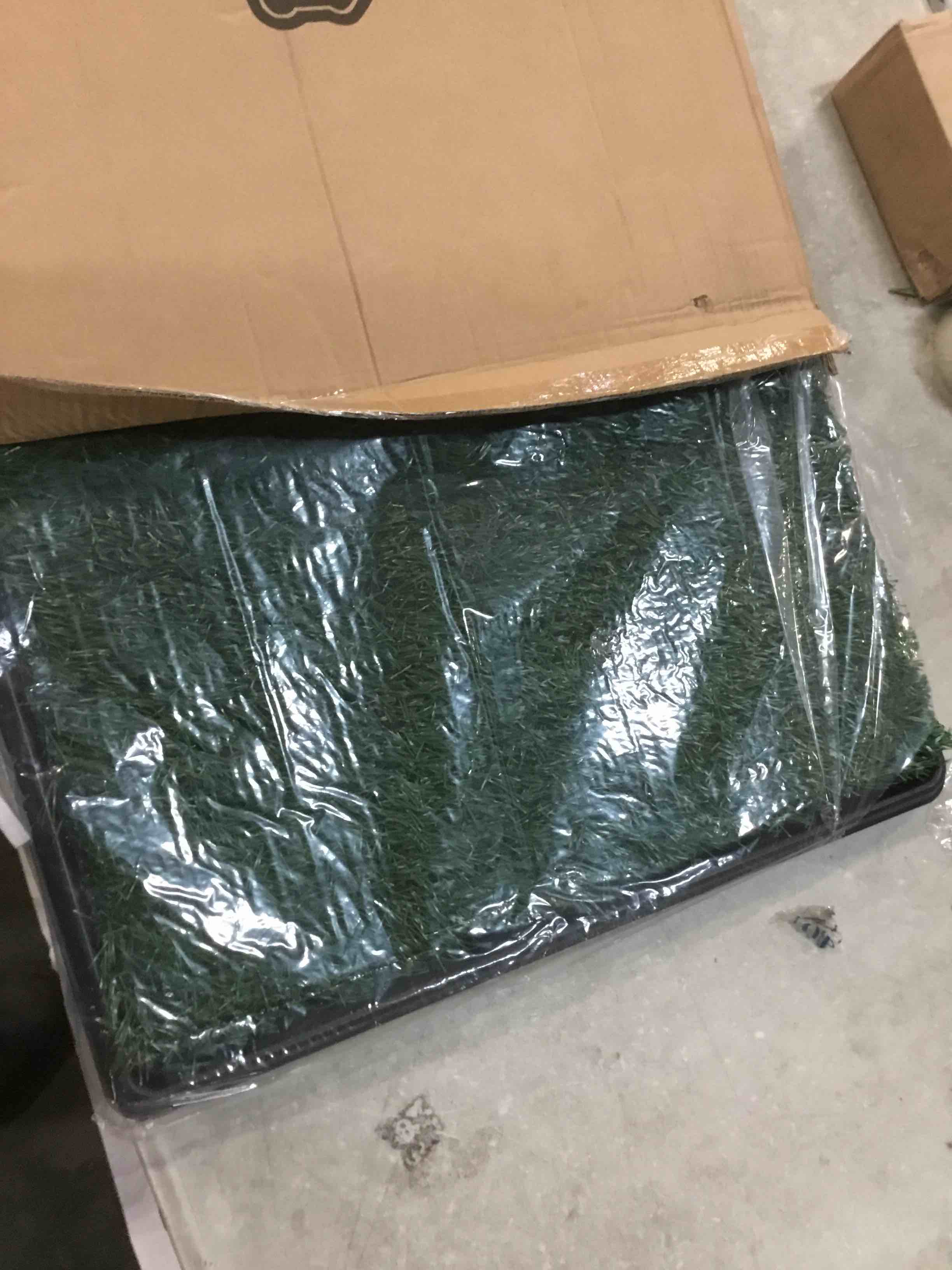 https://s3.amazonaws.com/lotting-images-prod/bidfta/RED6029460_1708954674533.jpeg