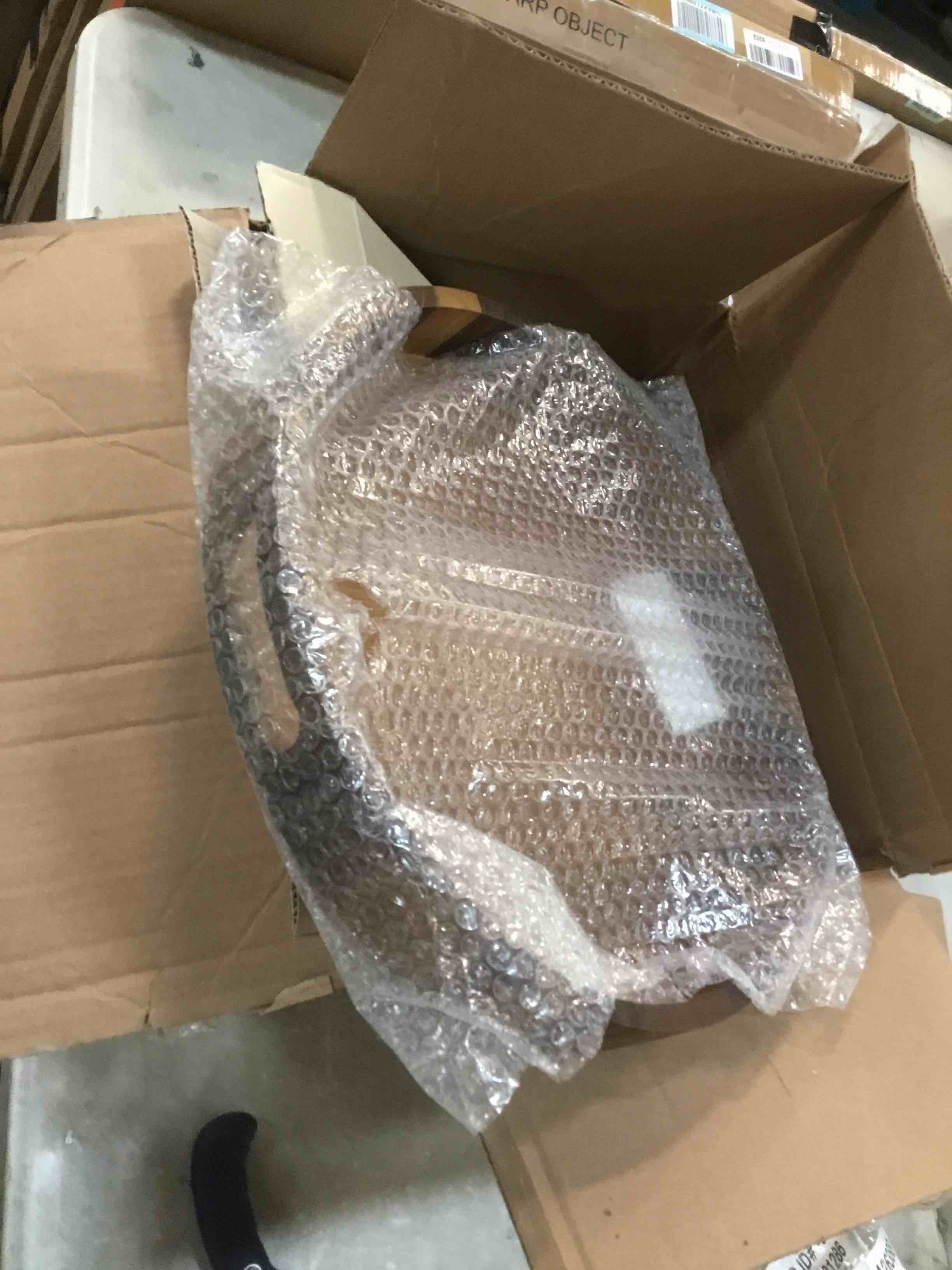 https://s3.amazonaws.com/lotting-images-prod/bidfta/RED6029502_1708958553140.jpeg