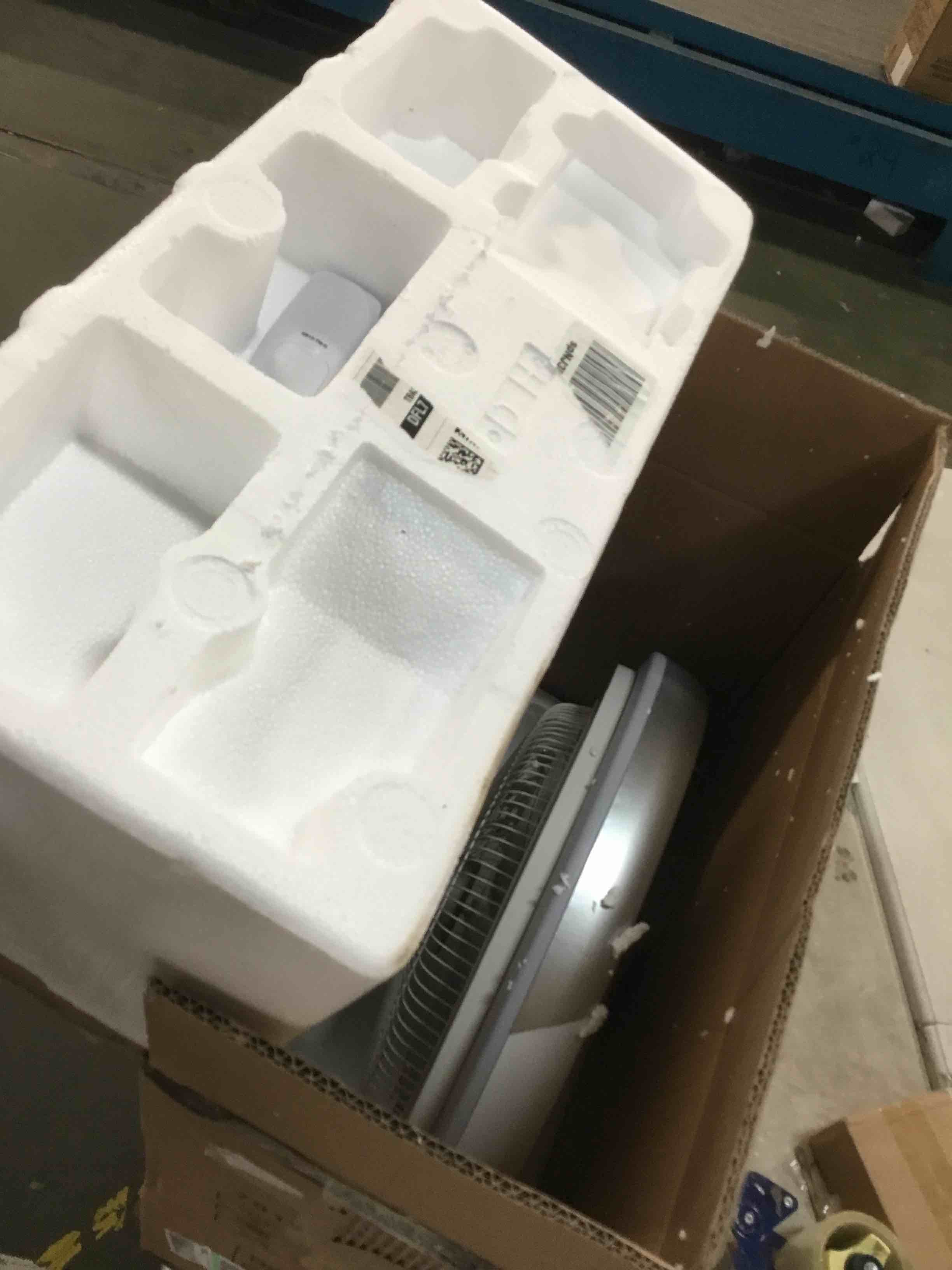 https://s3.amazonaws.com/lotting-images-prod/bidfta/RED6029522_1708961798779.jpeg