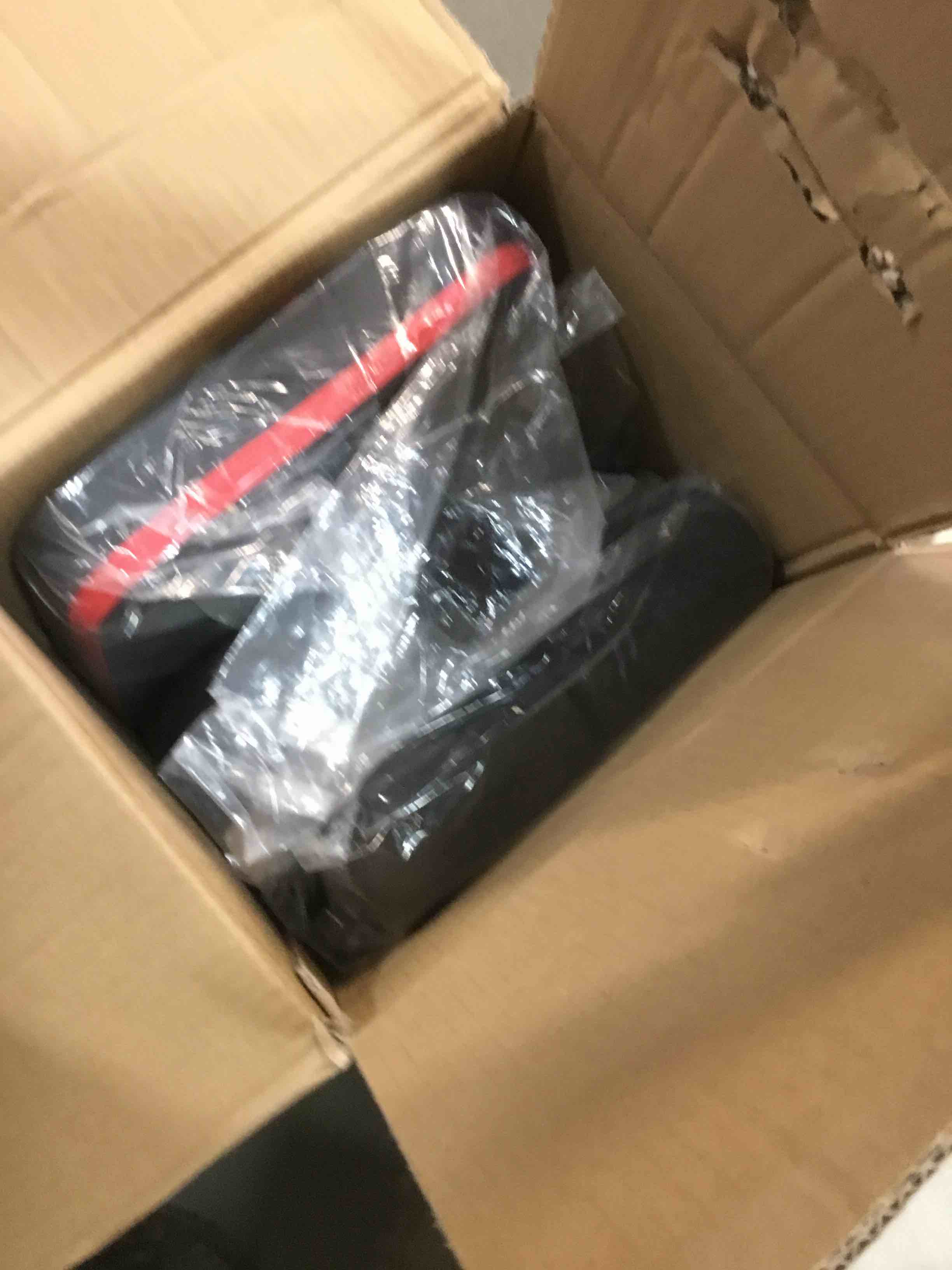 https://s3.amazonaws.com/lotting-images-prod/bidfta/RED6029607_1708972593149.jpeg