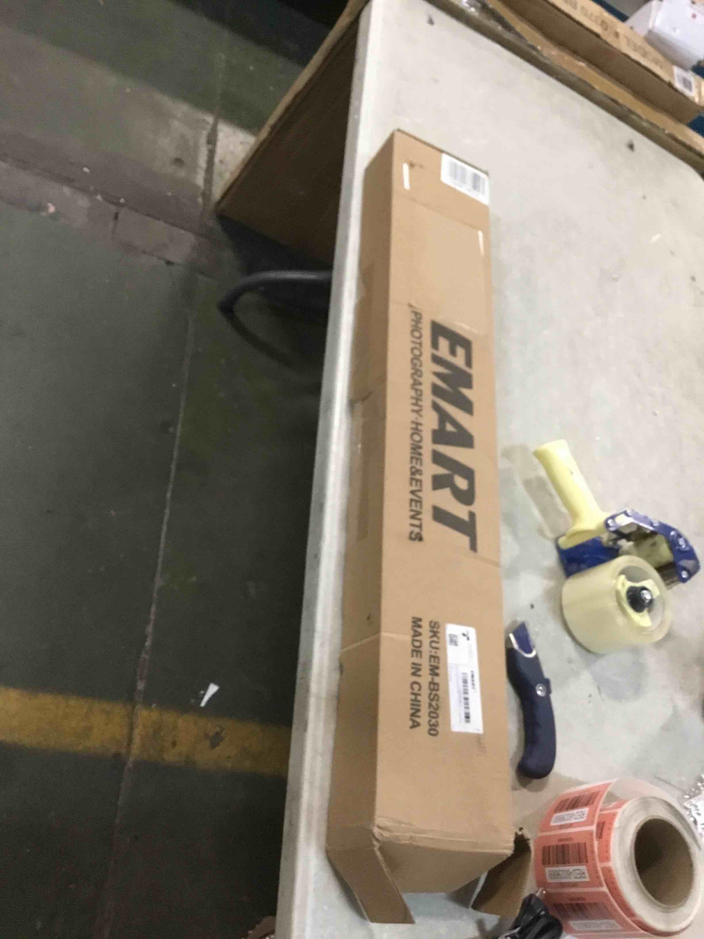 https://s3.amazonaws.com/lotting-images-prod/bidfta/RED6029668_1708979561764.jpeg