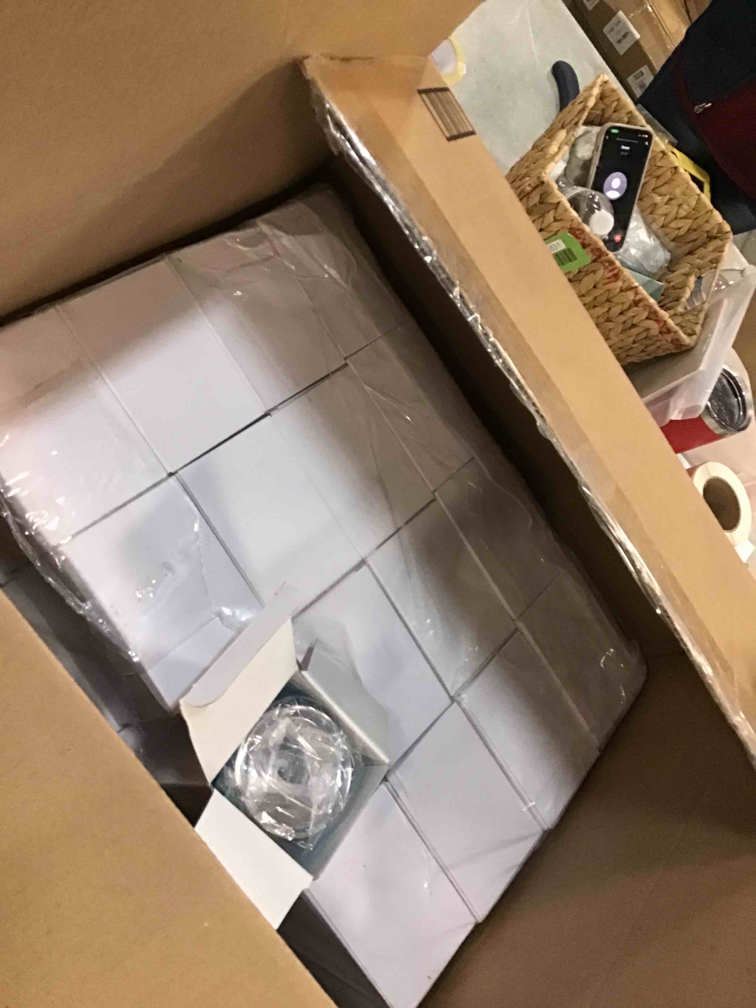 https://s3.amazonaws.com/lotting-images-prod/bidfta/RED6029705_1709035872034.jpeg