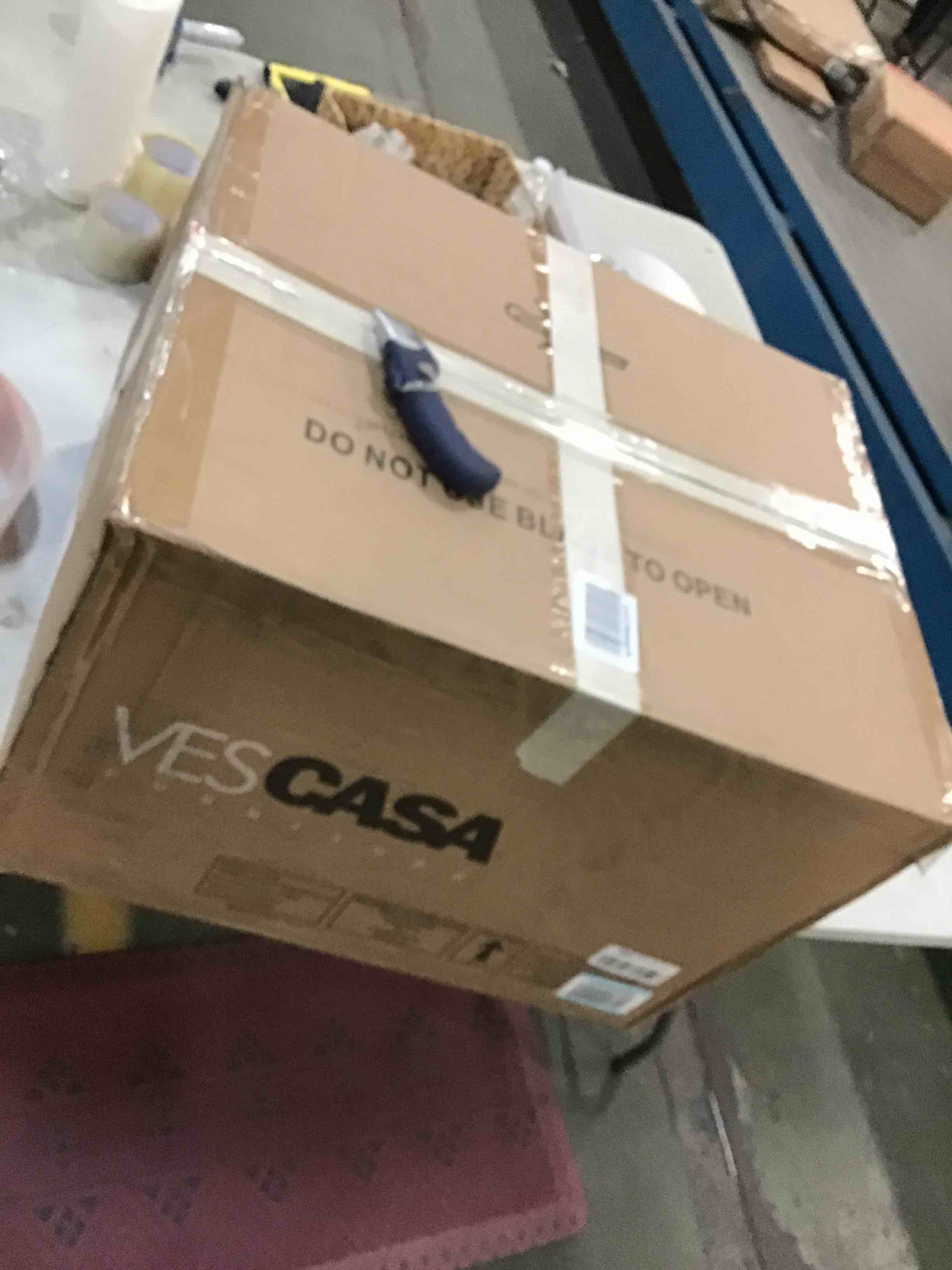 https://s3.amazonaws.com/lotting-images-prod/bidfta/RED6029710_1709036253469.jpeg