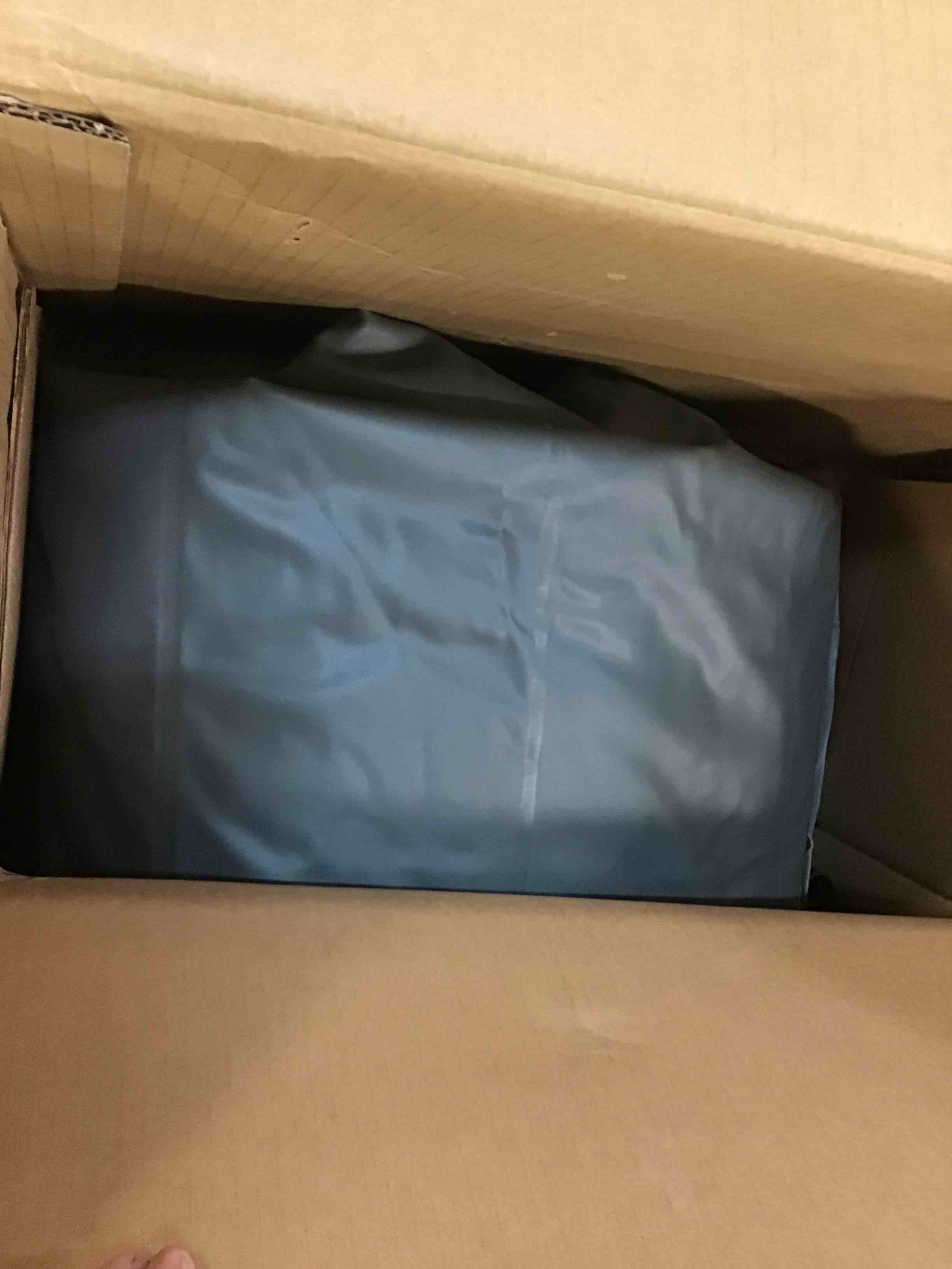 https://s3.amazonaws.com/lotting-images-prod/bidfta/RED6029710_1709036271452.jpeg