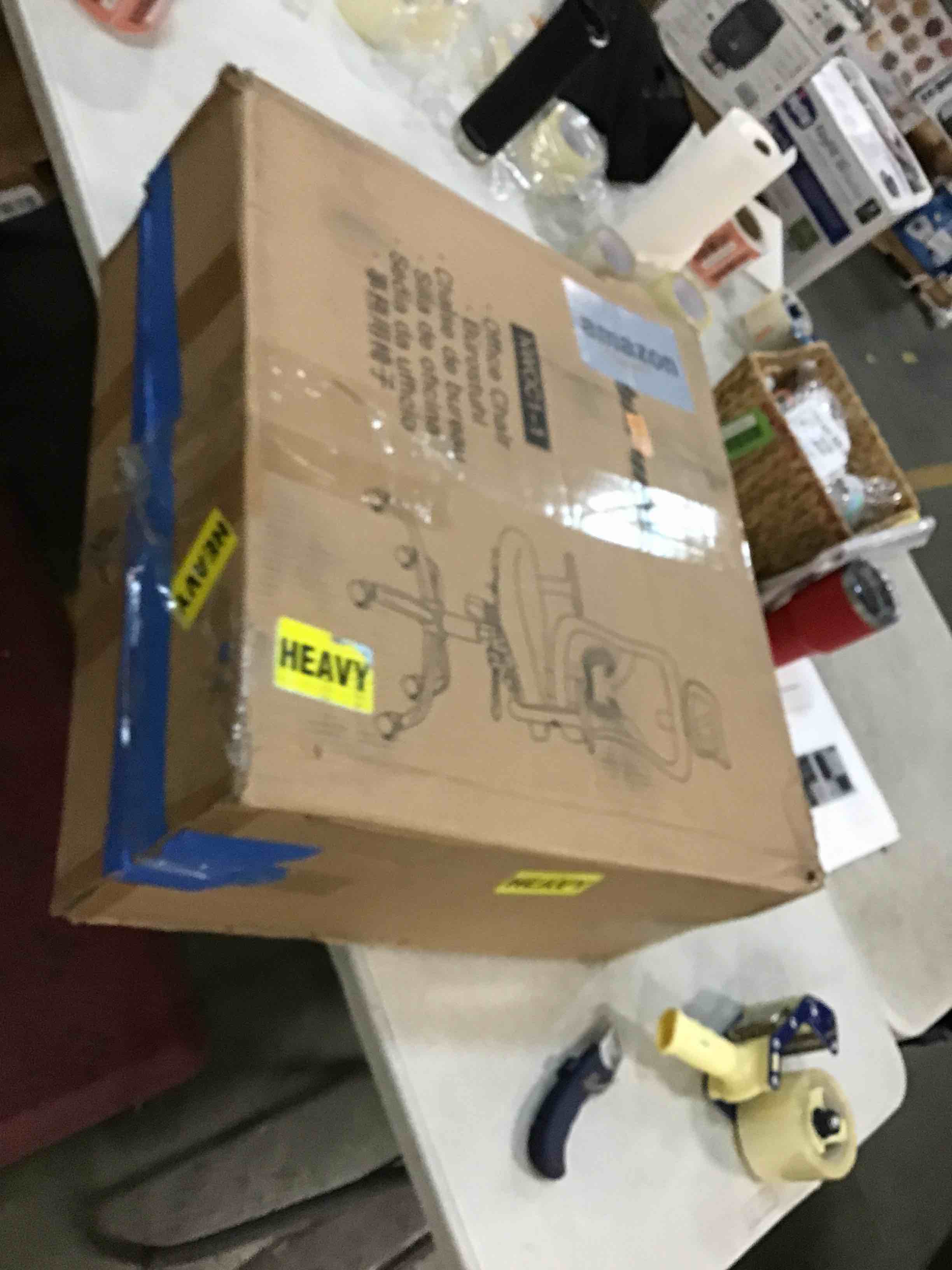 https://s3.amazonaws.com/lotting-images-prod/bidfta/RED6029718_1709036938503.jpeg