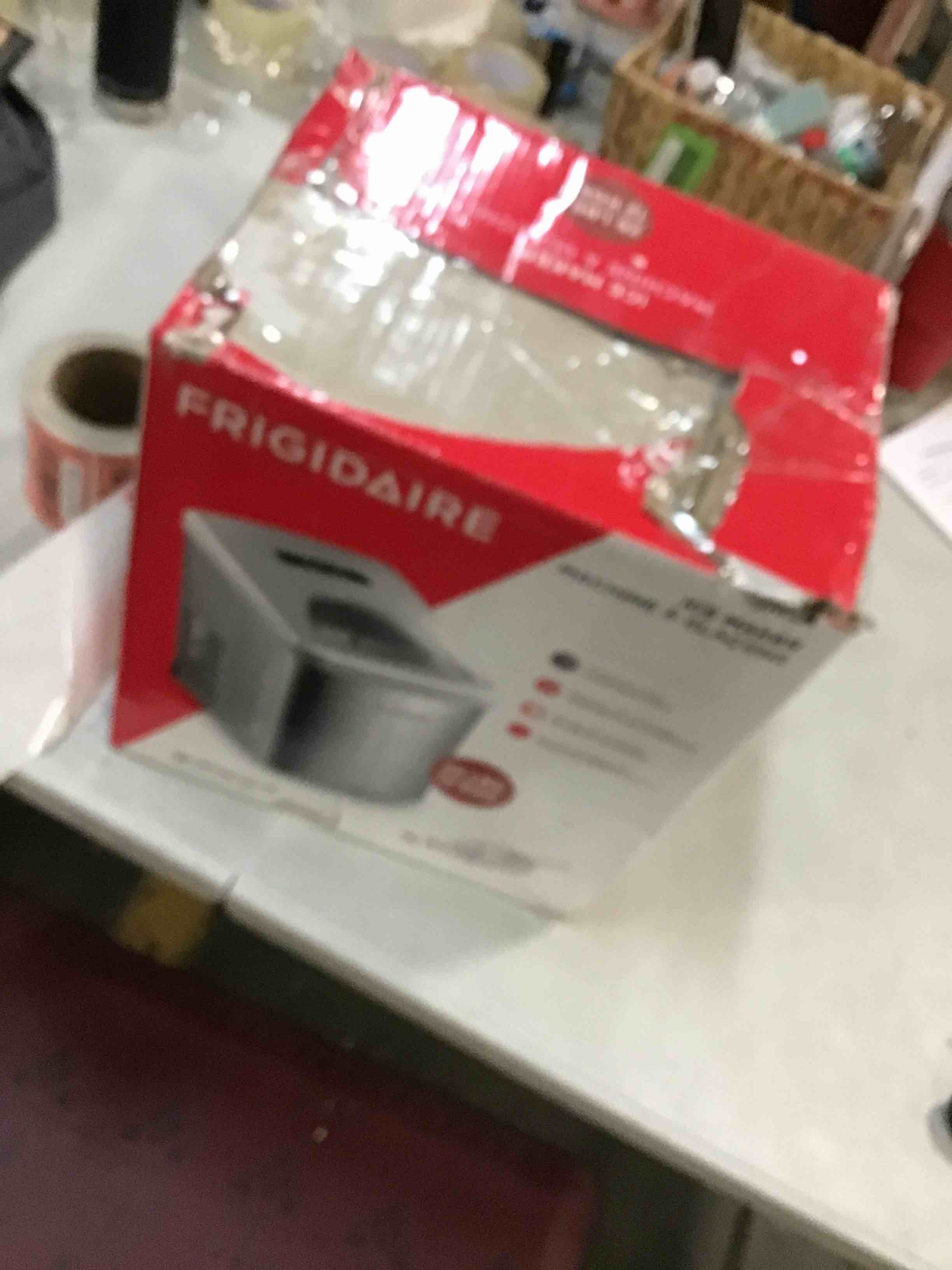 https://s3.amazonaws.com/lotting-images-prod/bidfta/RED6029745_1709039049470.jpeg