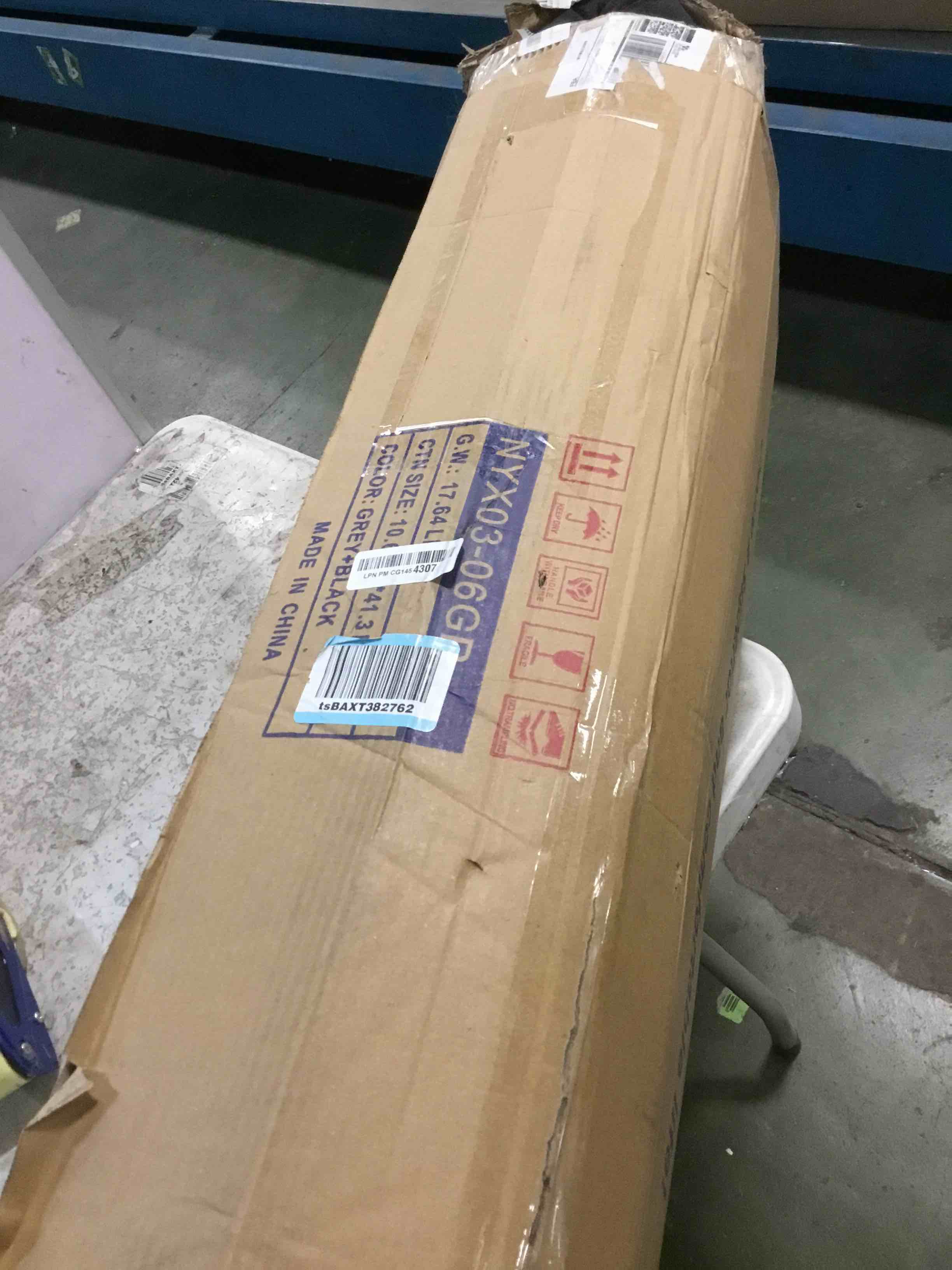 https://s3.amazonaws.com/lotting-images-prod/bidfta/RED6030074_1709125049339.jpeg