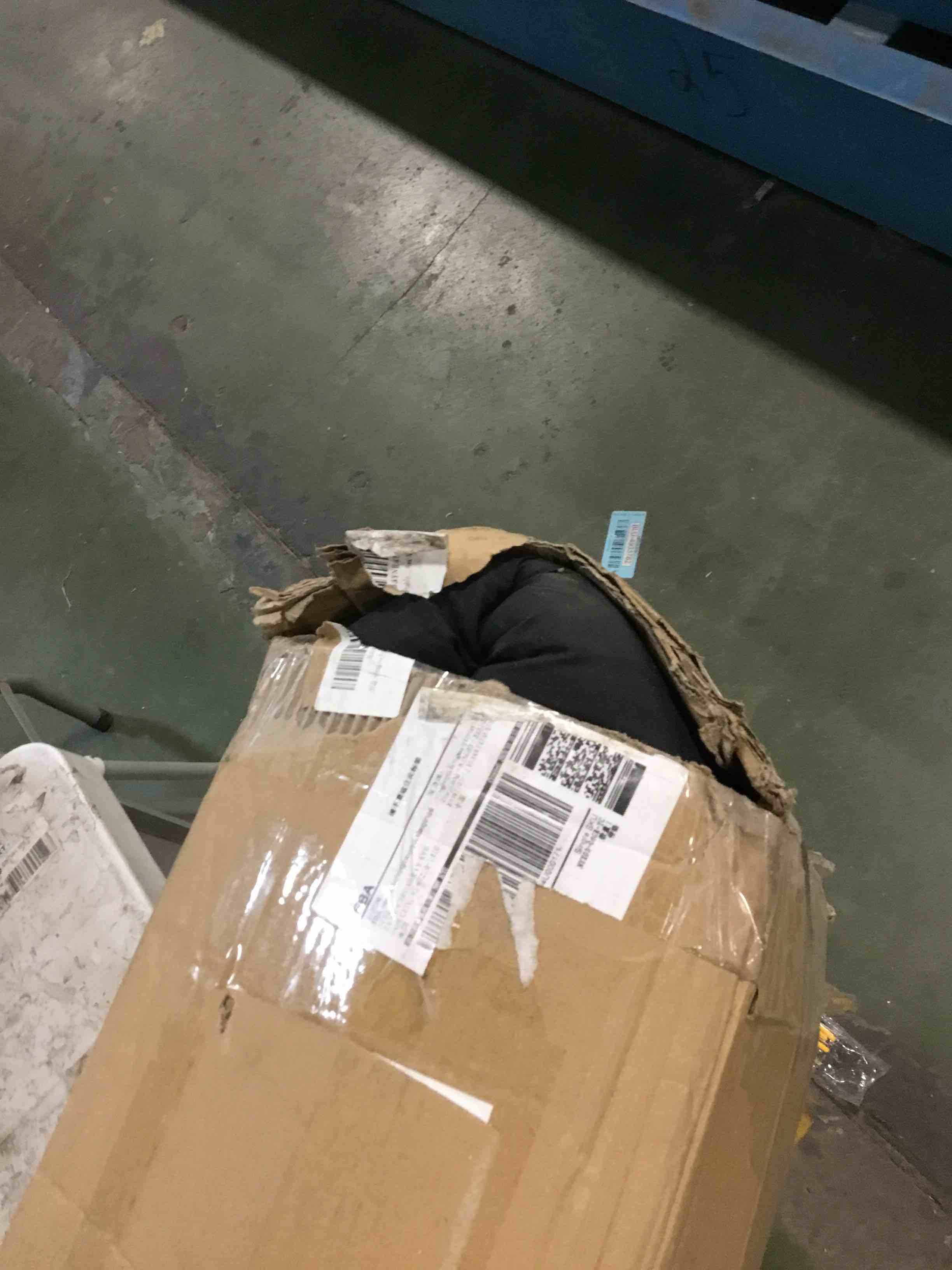 https://s3.amazonaws.com/lotting-images-prod/bidfta/RED6030074_1709125076167.jpeg