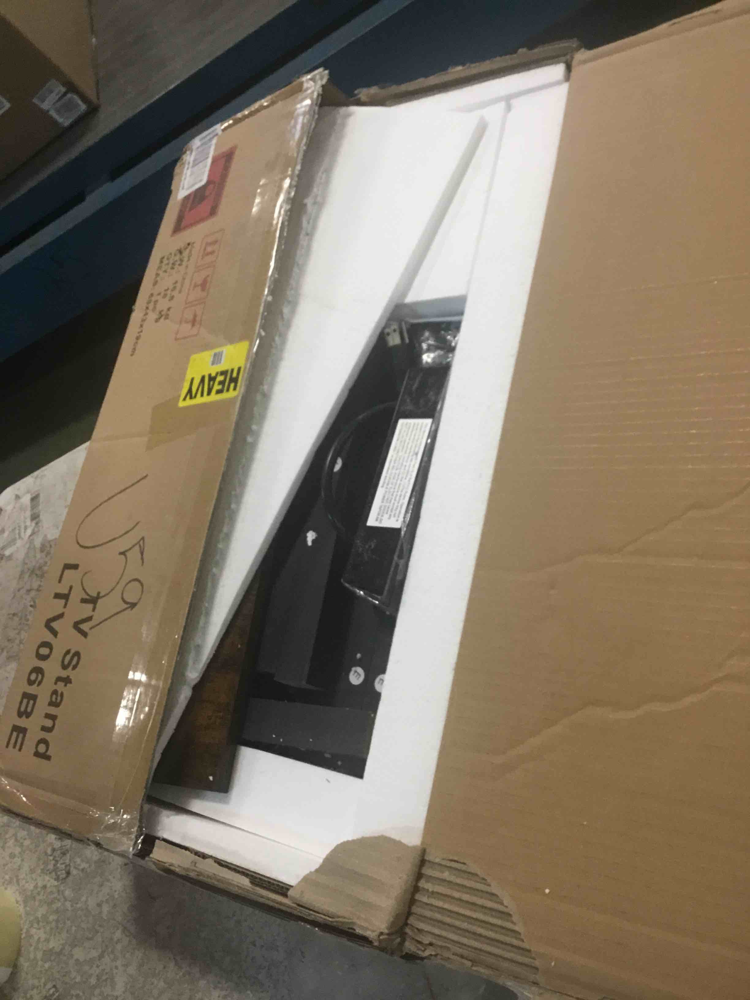 https://s3.amazonaws.com/lotting-images-prod/bidfta/RED6030205_1709144573328.jpeg