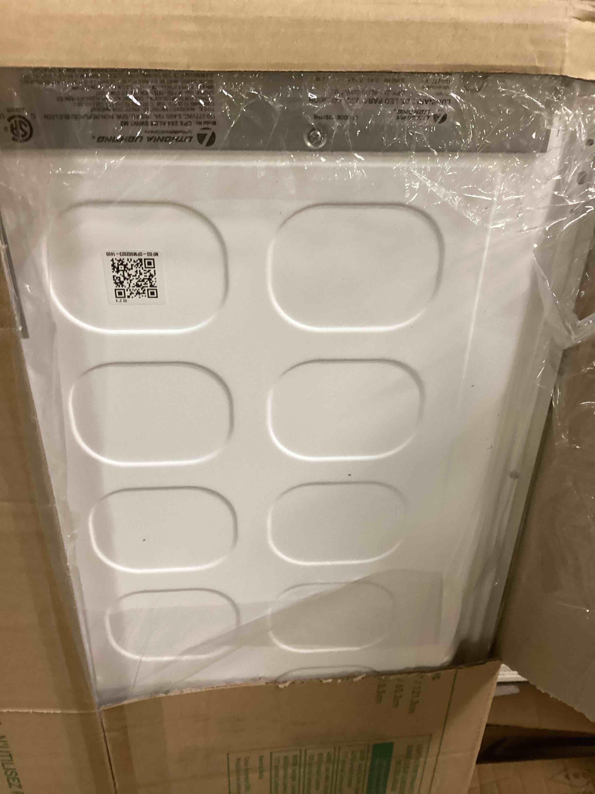 https://s3.amazonaws.com/lotting-images-prod/bidfta/RED6030602_1707838118031.jpeg