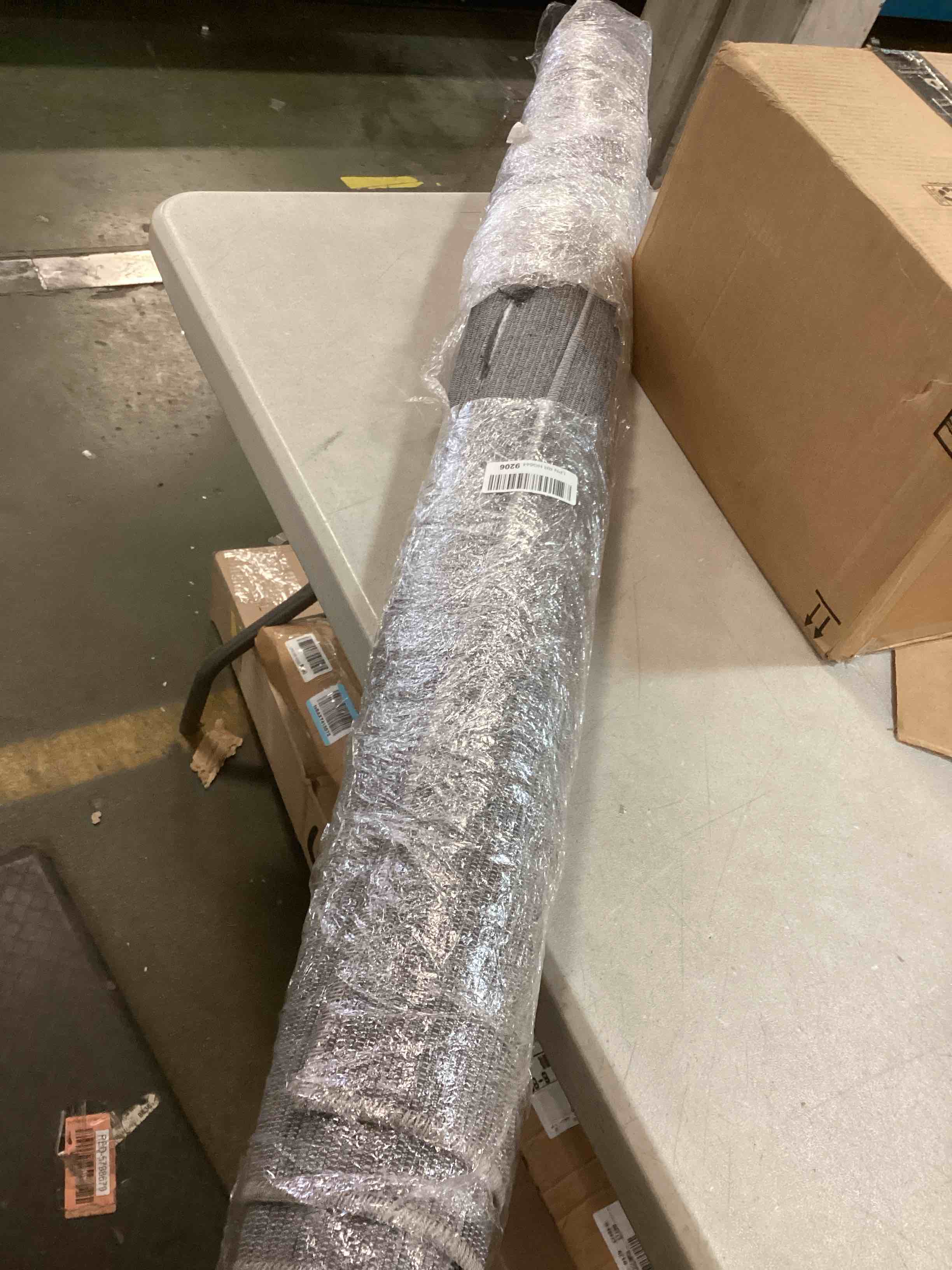 https://s3.amazonaws.com/lotting-images-prod/bidfta/RED6031170_1708010753948.jpeg