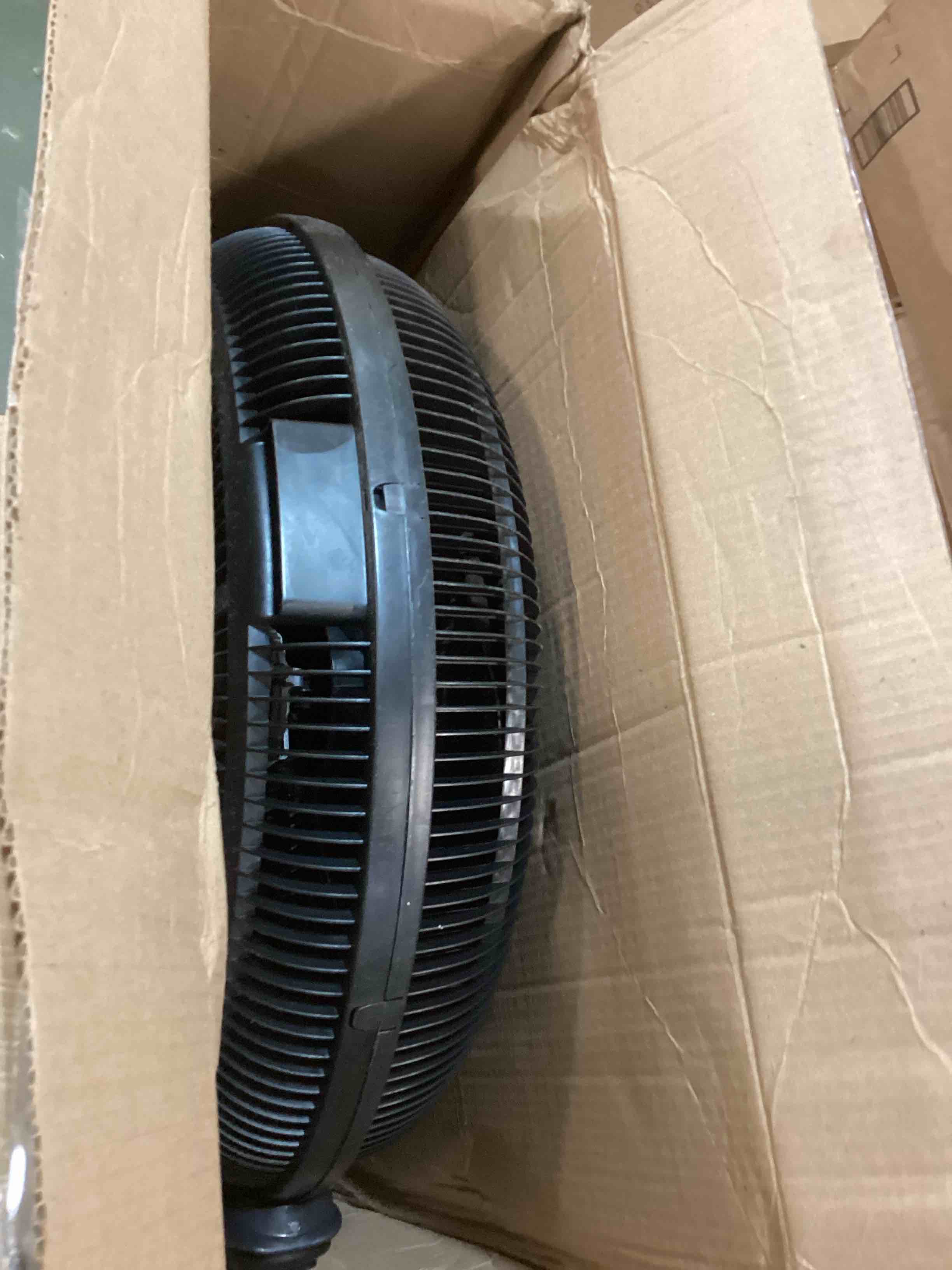https://s3.amazonaws.com/lotting-images-prod/bidfta/RED6031626_1708183194184.jpeg