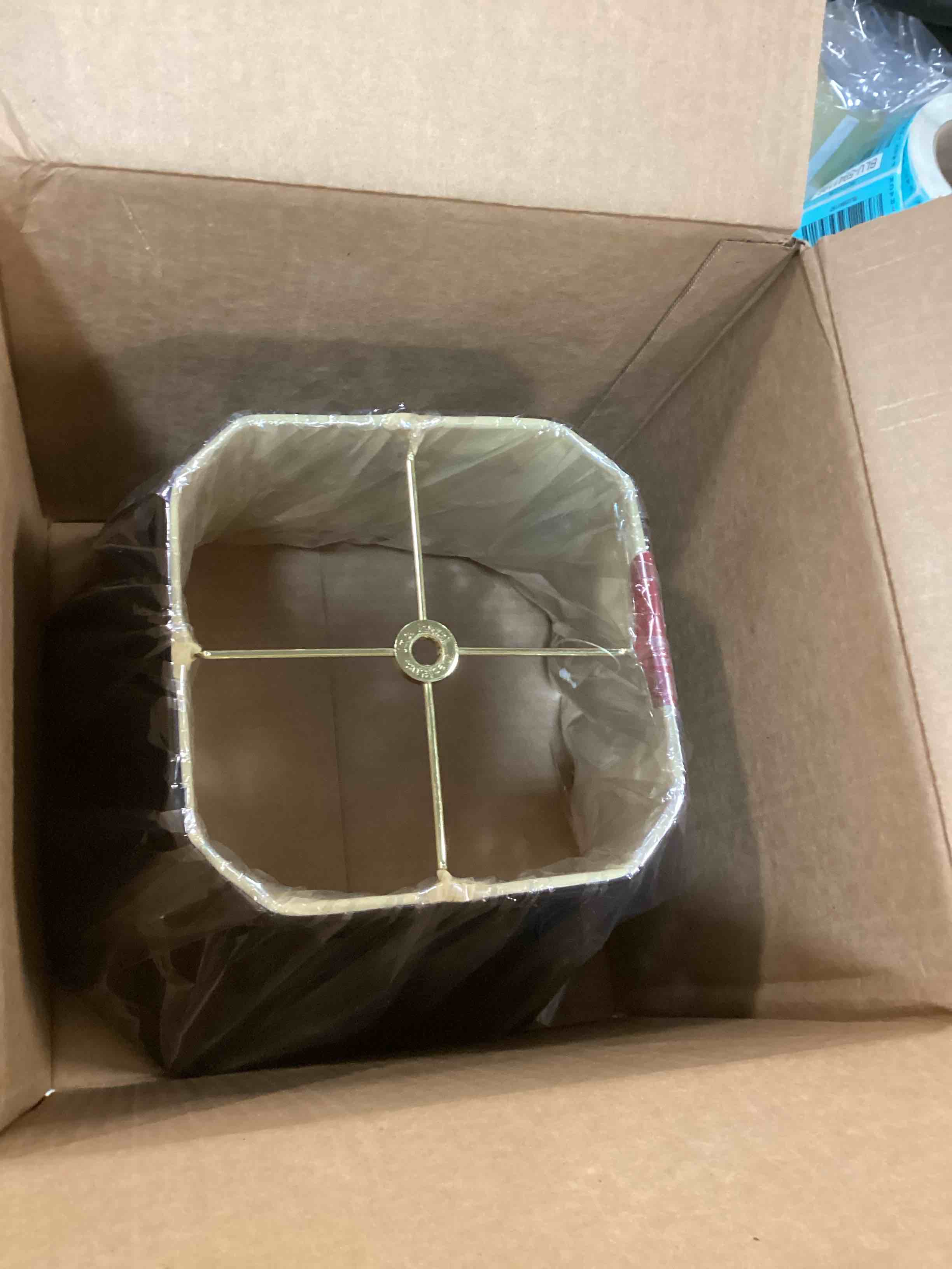 https://s3.amazonaws.com/lotting-images-prod/bidfta/RED6031642_1708185151530.jpeg