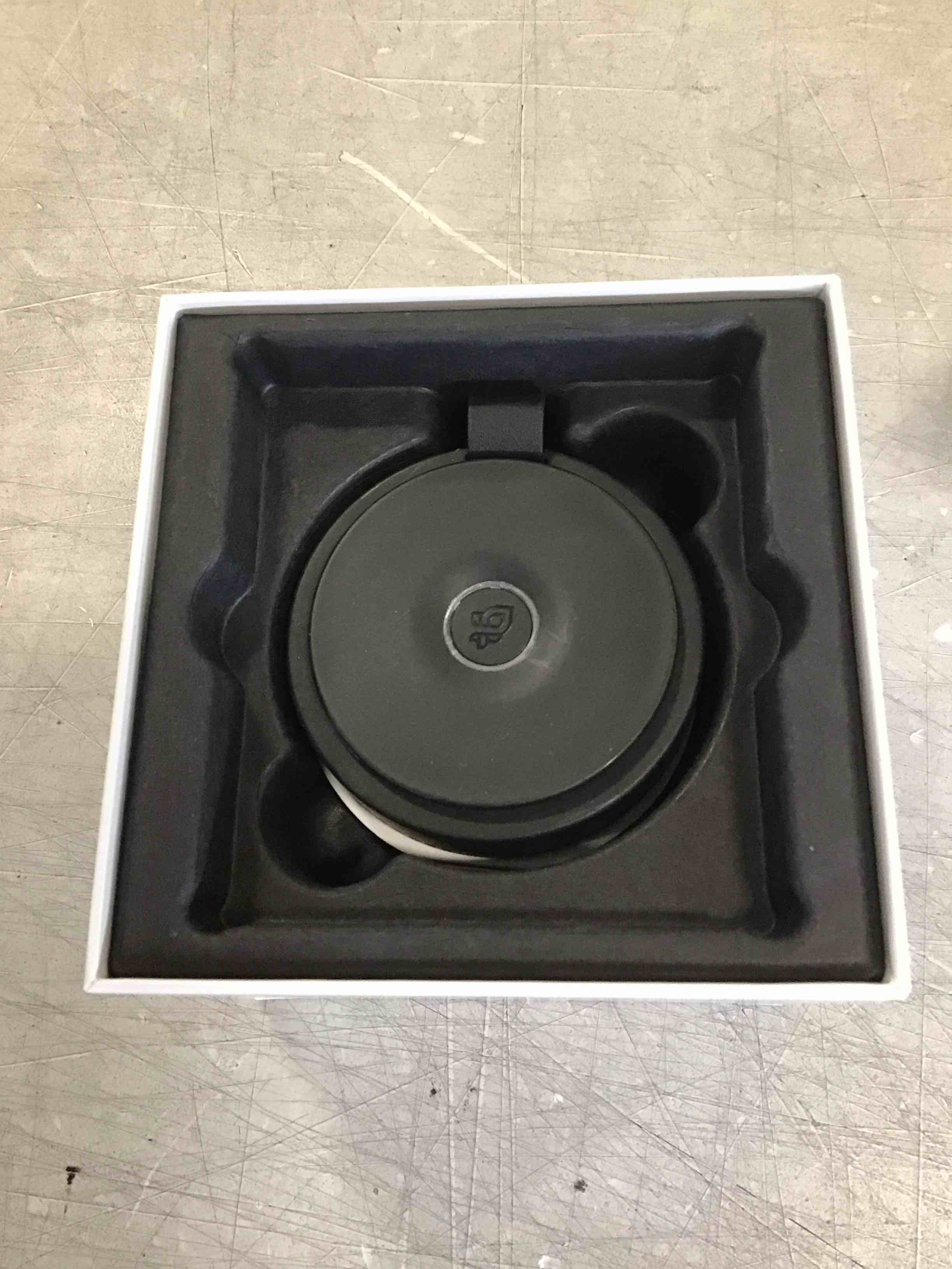 https://s3.amazonaws.com/lotting-images-prod/bidfta/RED6032394_1714591381617.jpeg