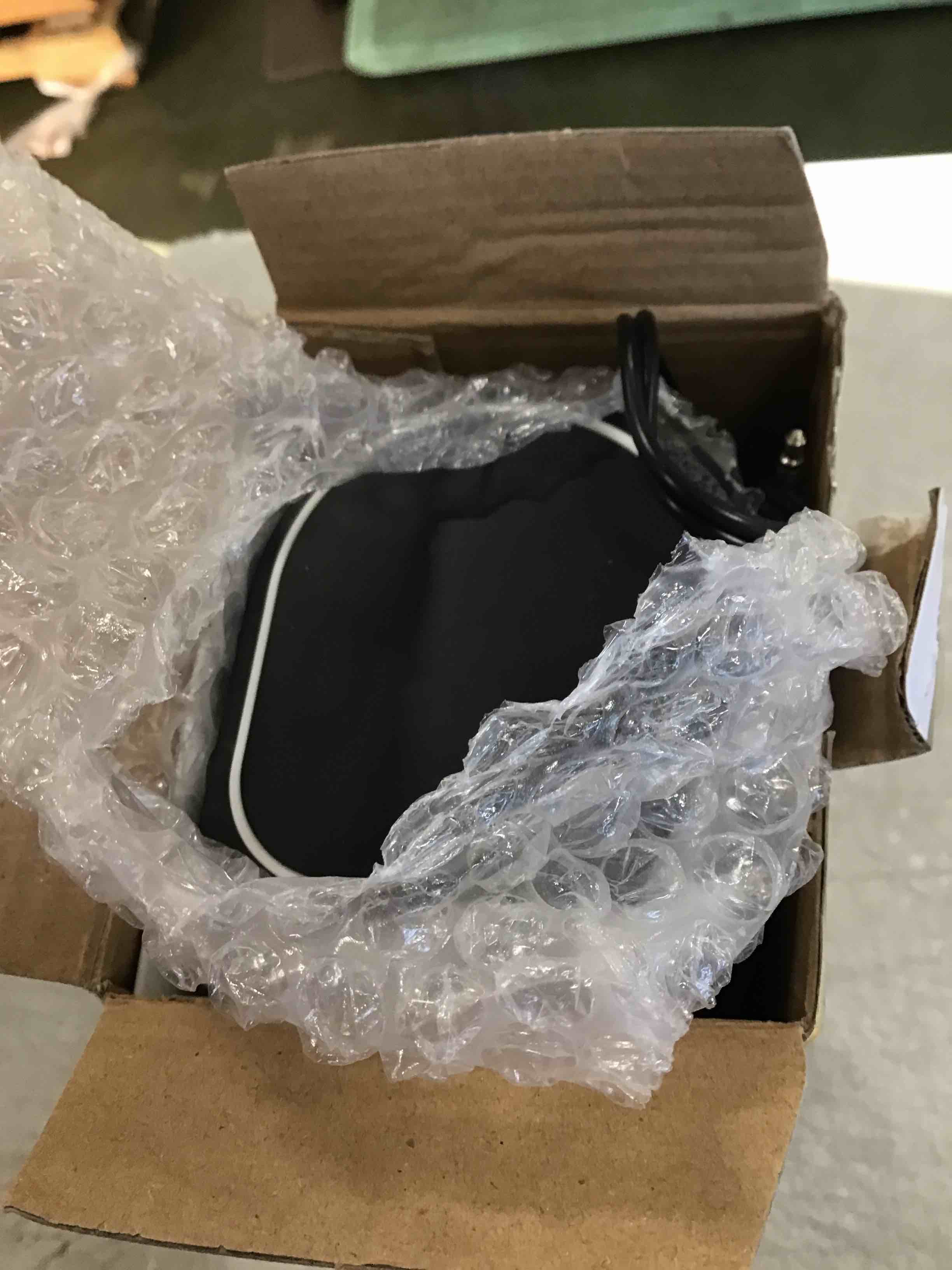 https://s3.amazonaws.com/lotting-images-prod/bidfta/RED6032446_1714650324620.jpeg