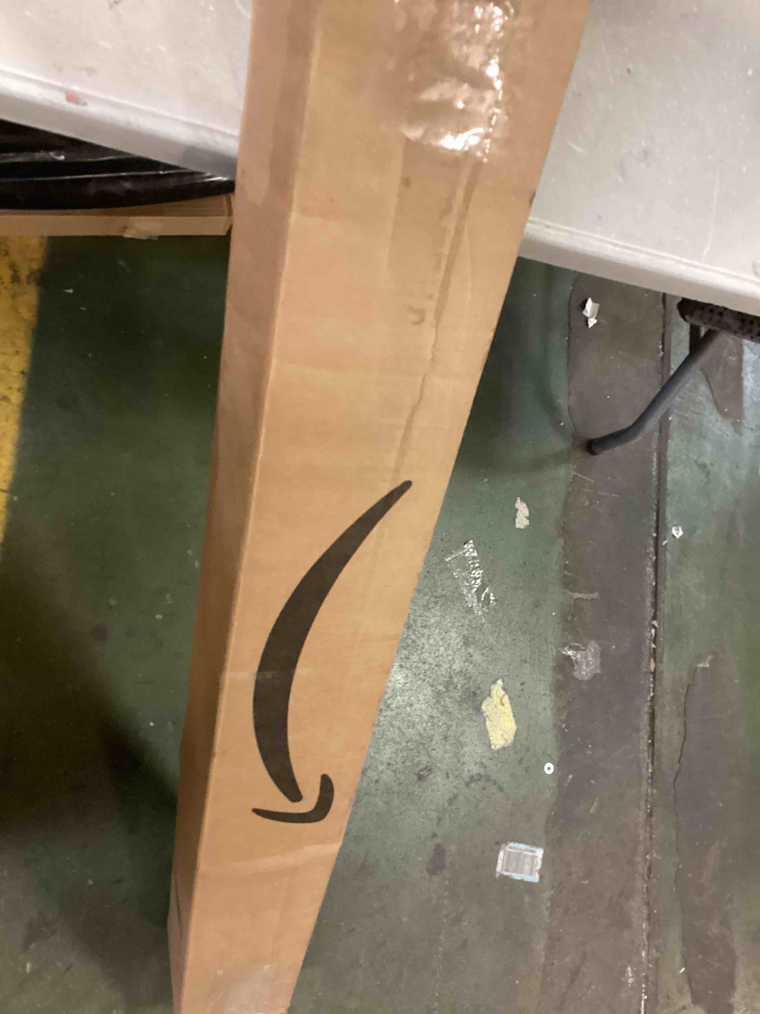 https://s3.amazonaws.com/lotting-images-prod/bidfta/RED6033671_1714749384693.jpeg