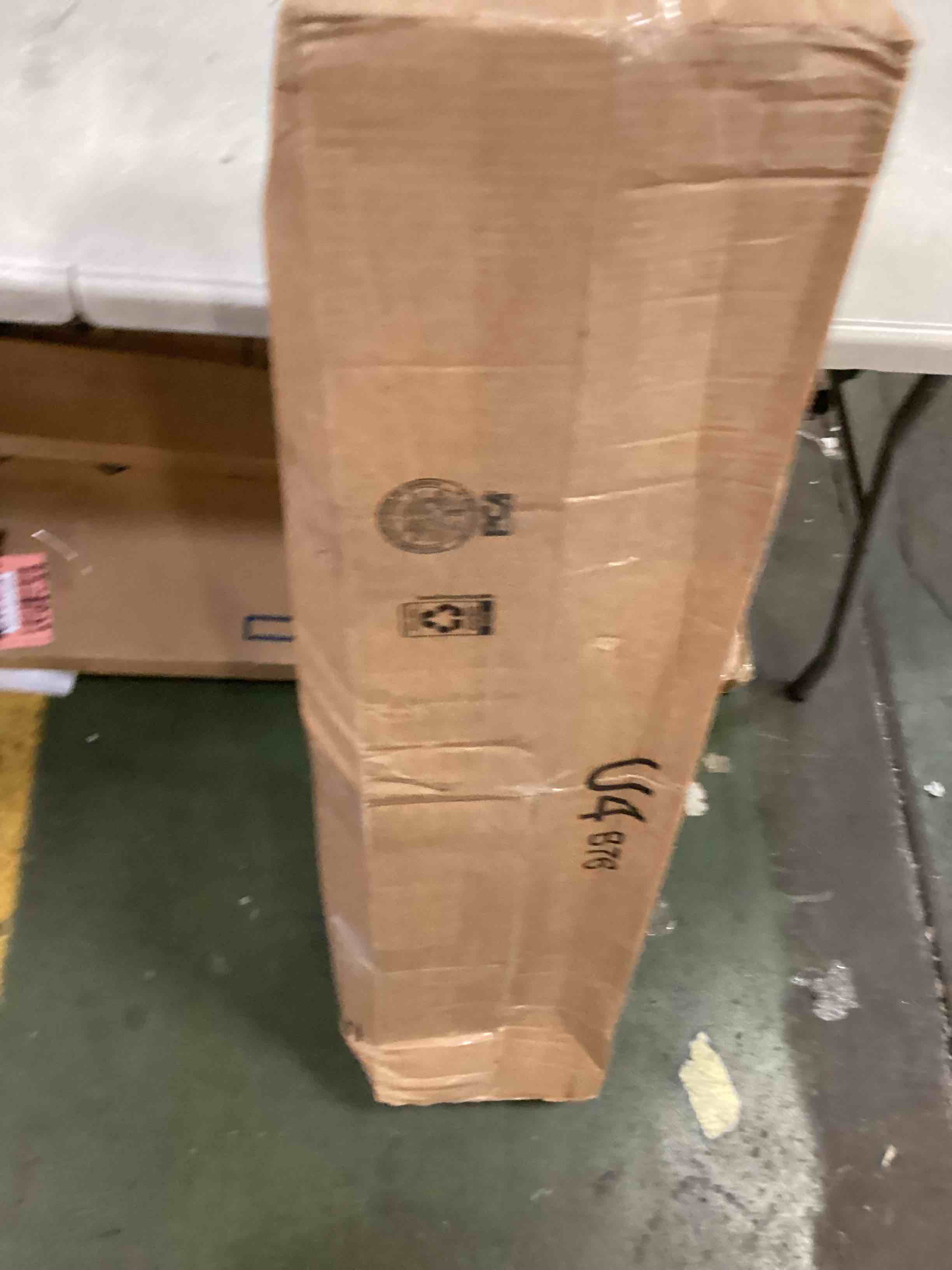 https://s3.amazonaws.com/lotting-images-prod/bidfta/RED6033712_1714757900742.jpeg