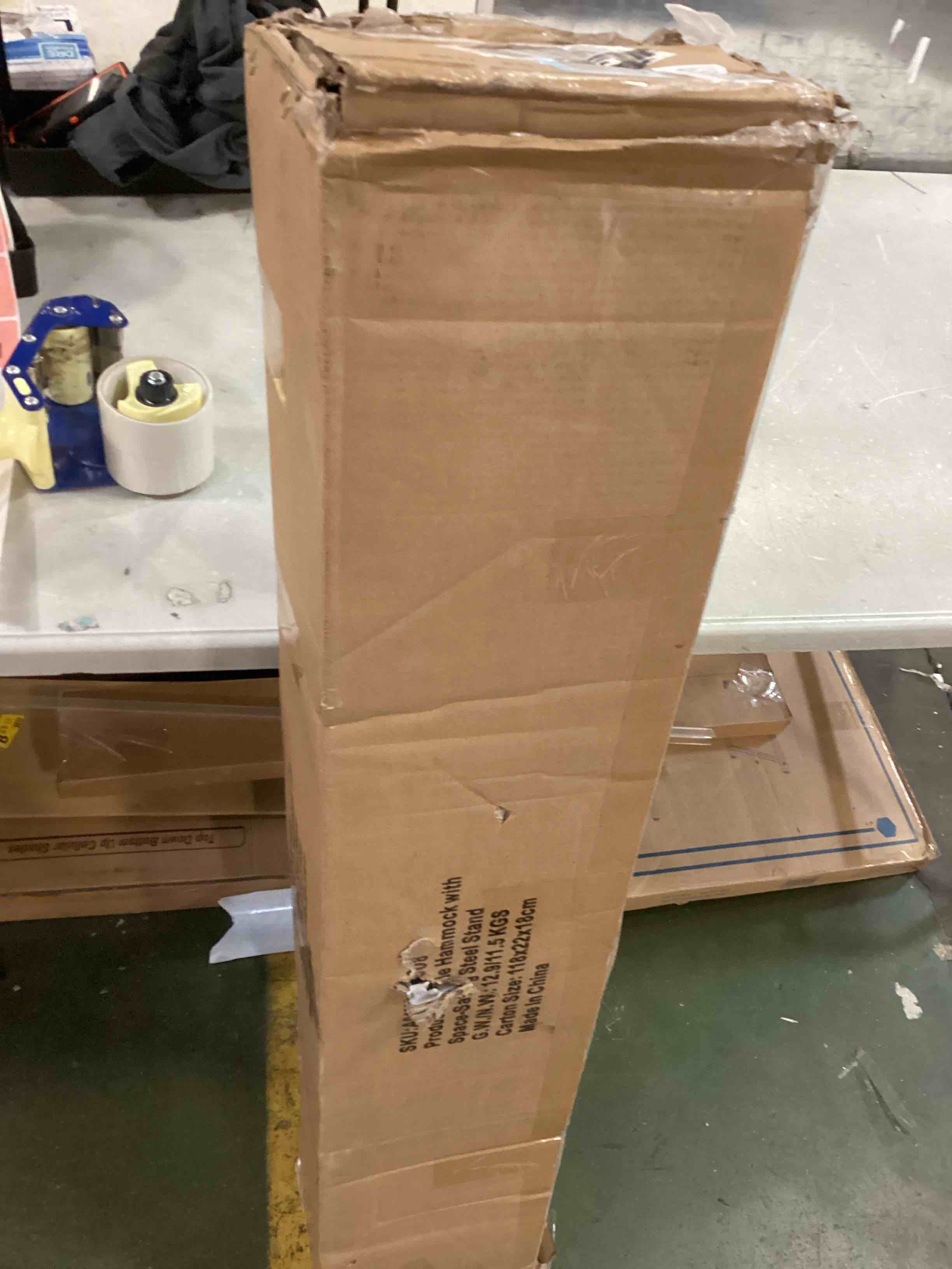 https://s3.amazonaws.com/lotting-images-prod/bidfta/RED6033729_1714760354557.jpeg