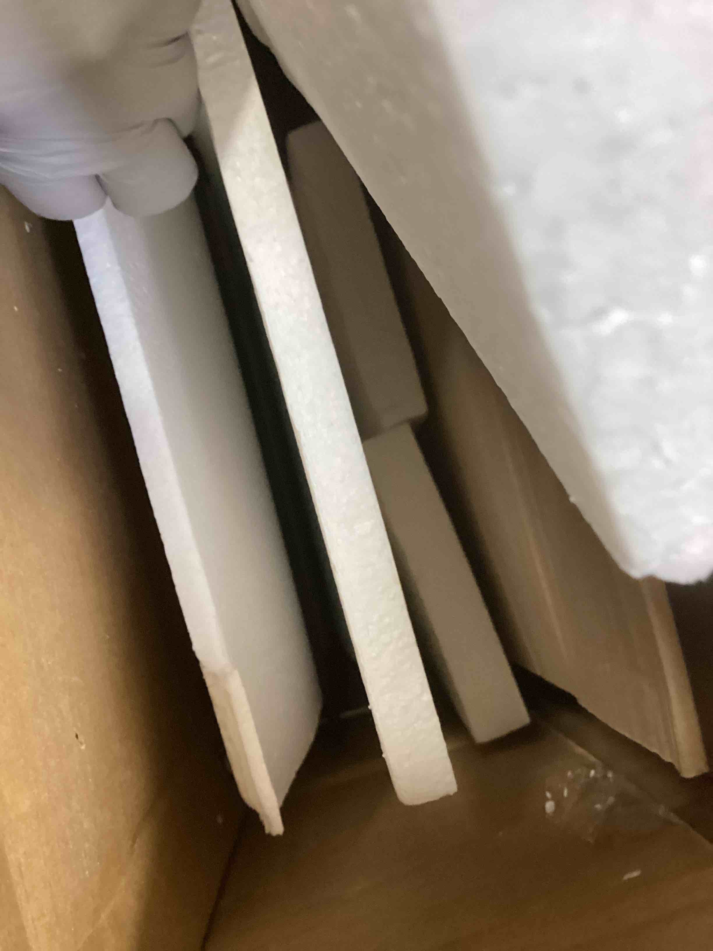 https://s3.amazonaws.com/lotting-images-prod/bidfta/RED6034473_1716041947323.jpeg