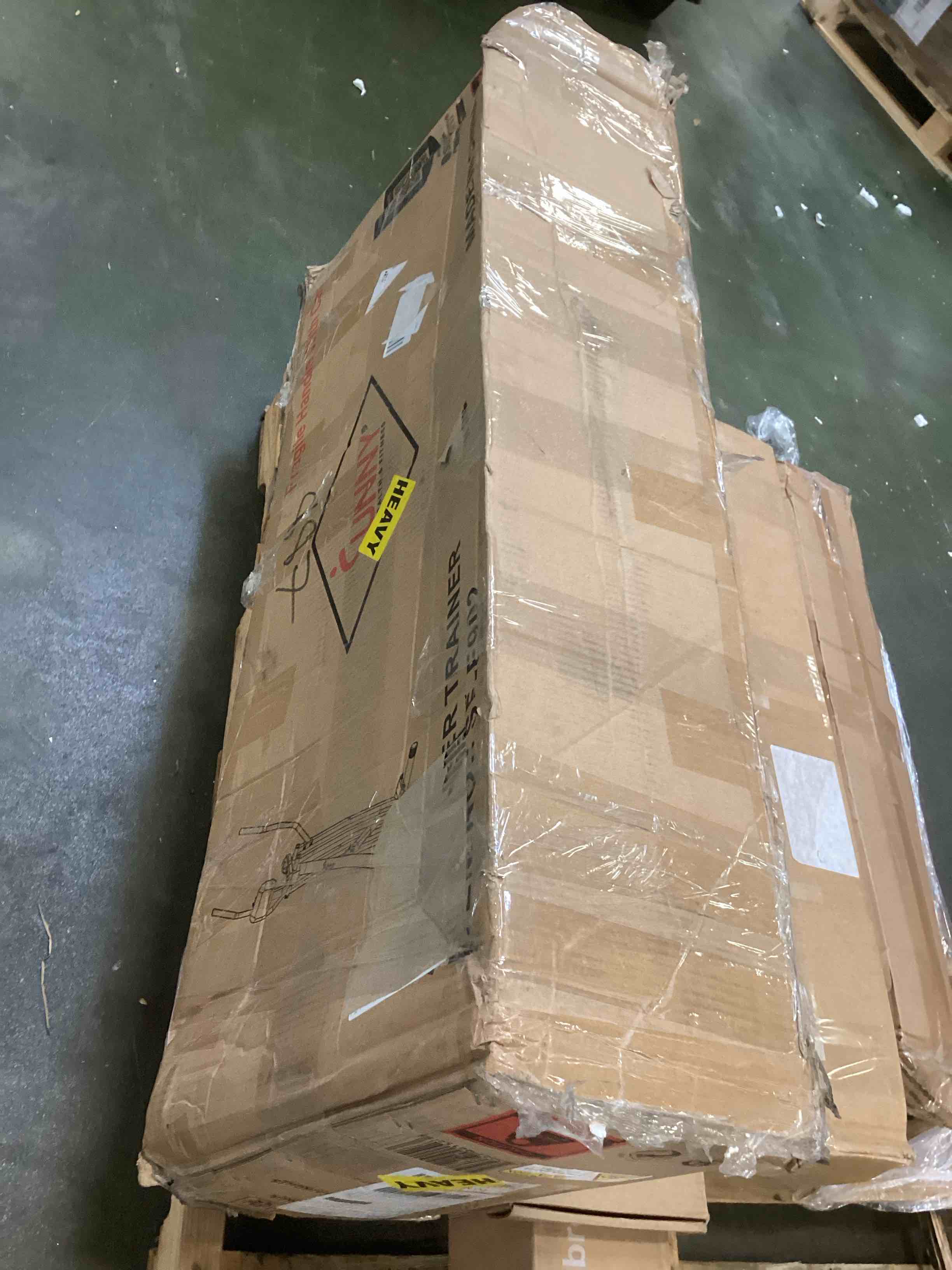 https://s3.amazonaws.com/lotting-images-prod/bidfta/RED6034478_1716042976286.jpeg