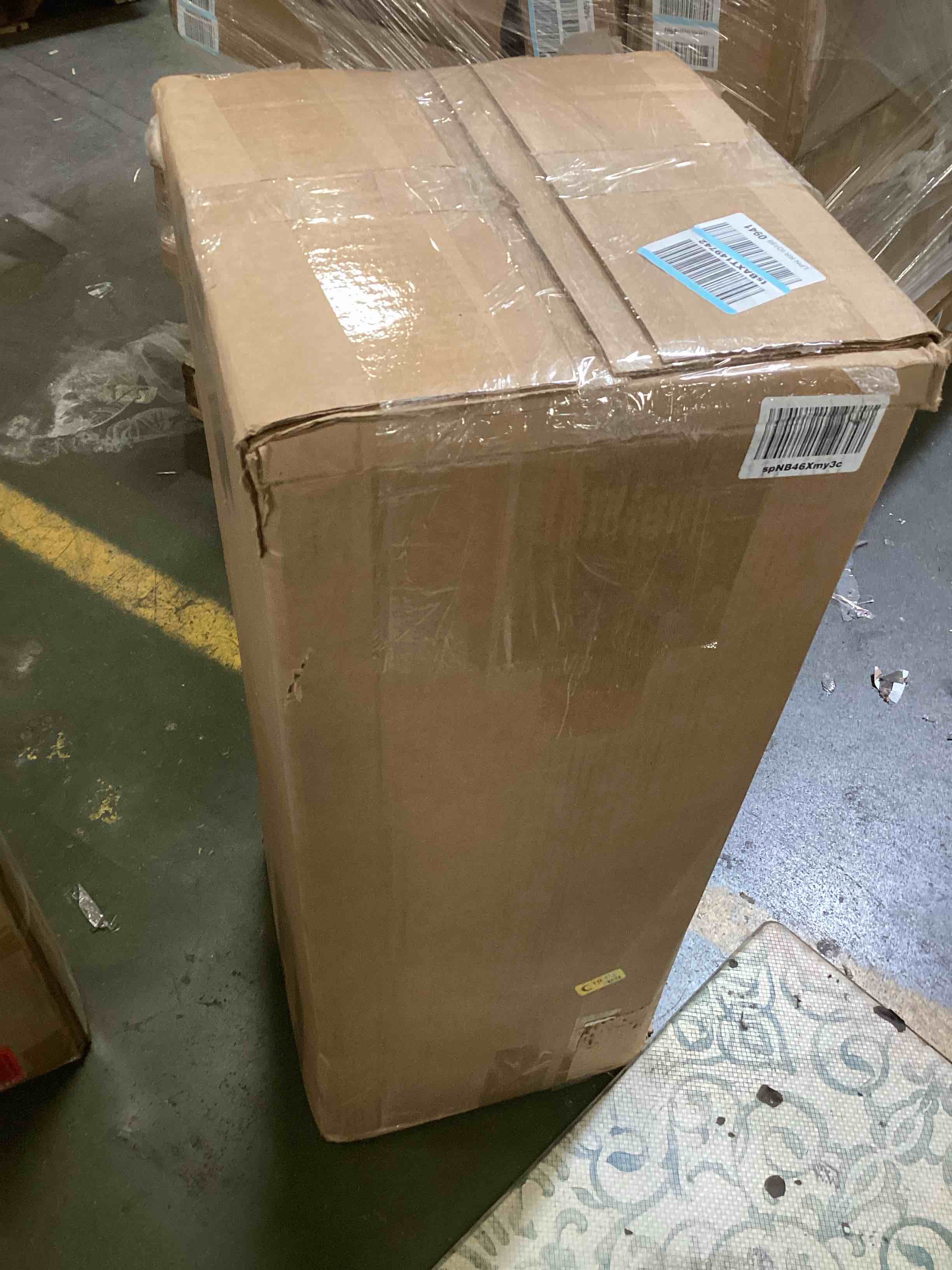 https://s3.amazonaws.com/lotting-images-prod/bidfta/RED6034538_1716049665713.jpeg