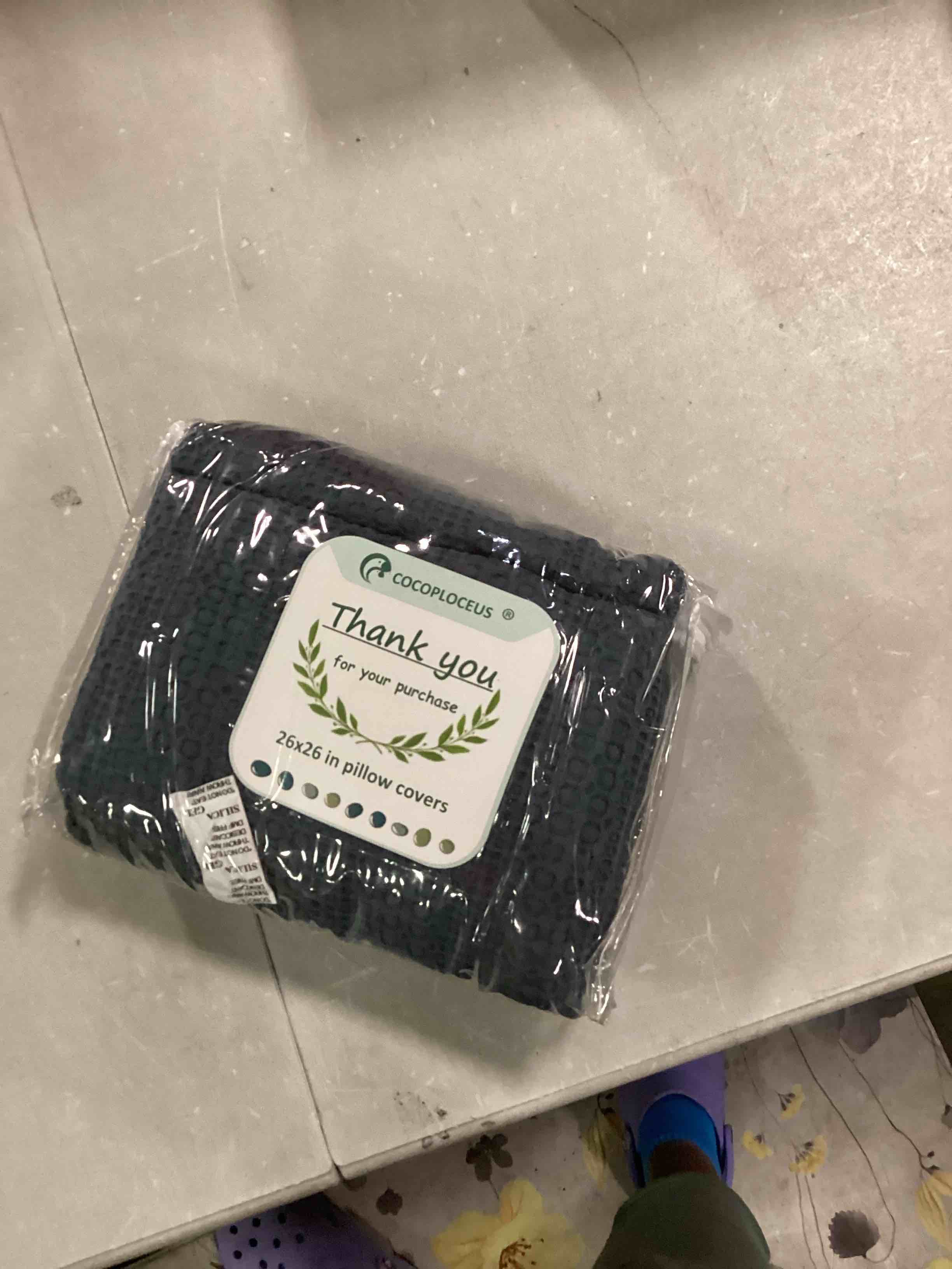 https://s3.amazonaws.com/lotting-images-prod/bidfta/RED6034978_1714657753336.jpeg